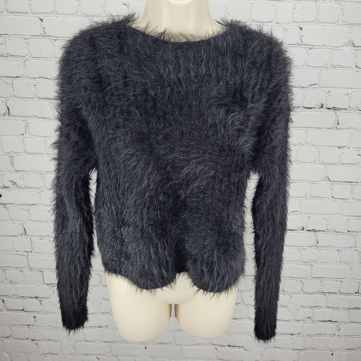 Urban Outfitters Black Faux Fur Fuzzy Pullover Cropped Sweater Size Large L