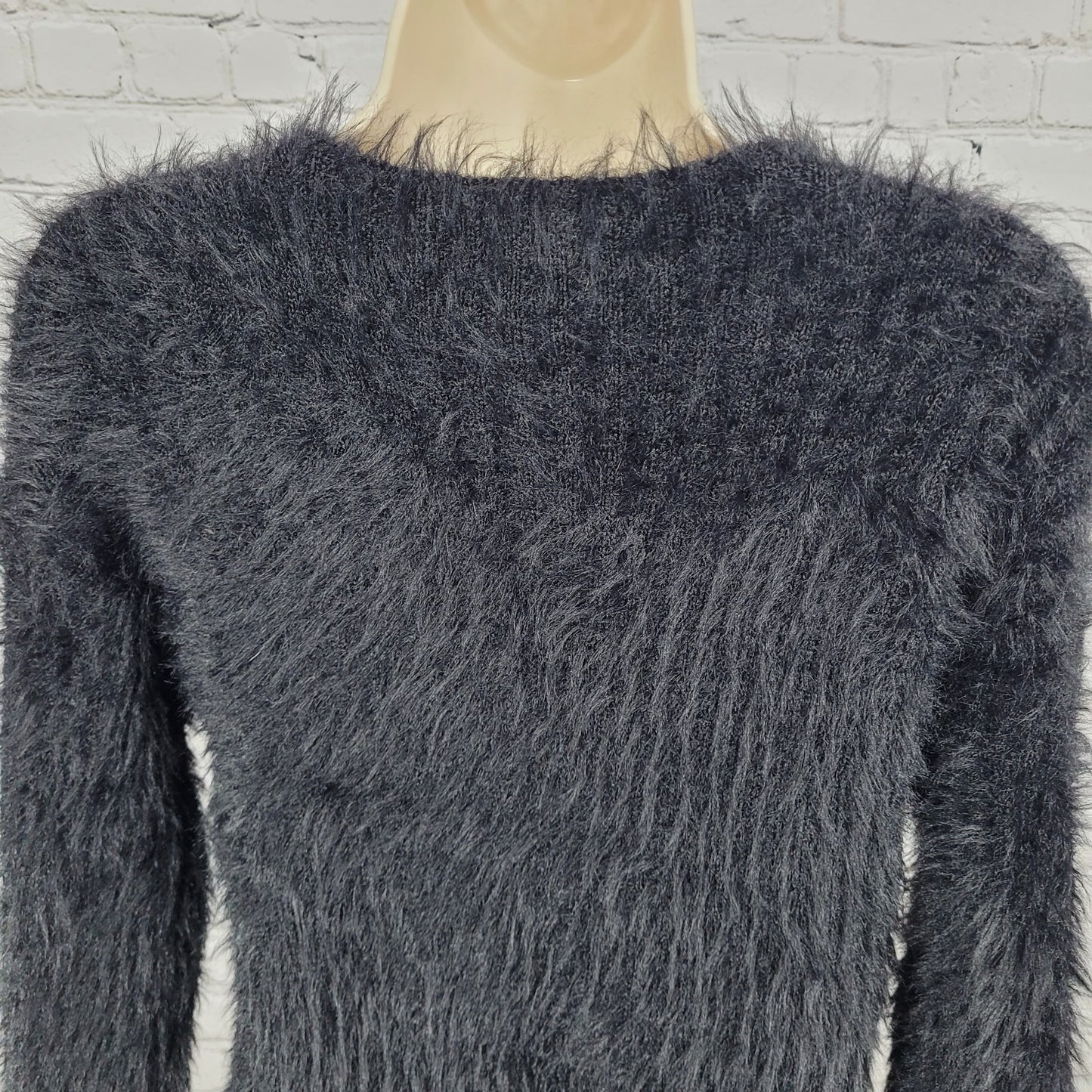 Urban Outfitters Black Faux Fur Fuzzy Pullover Cropped Sweater Size Large L