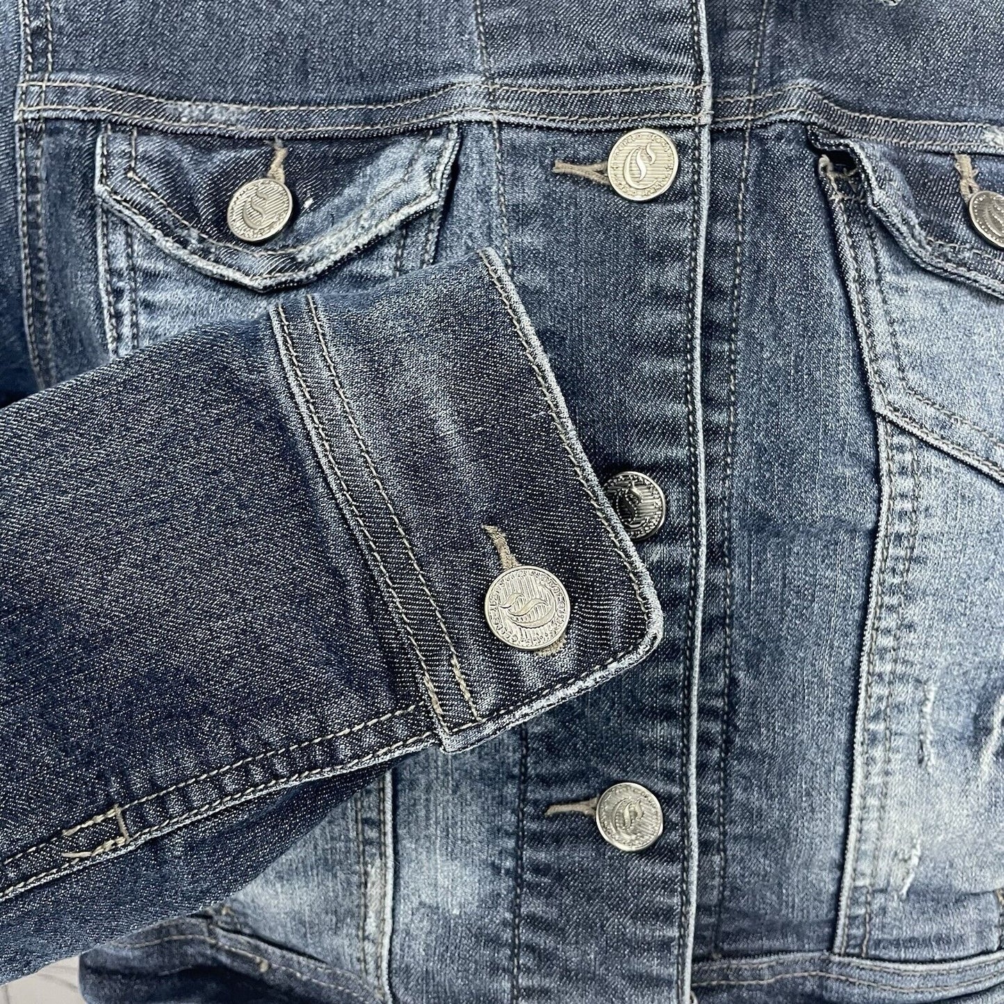 Cello Denimwear Cropped Denim Jacket 5 Button Collared Pockets Size Medium M