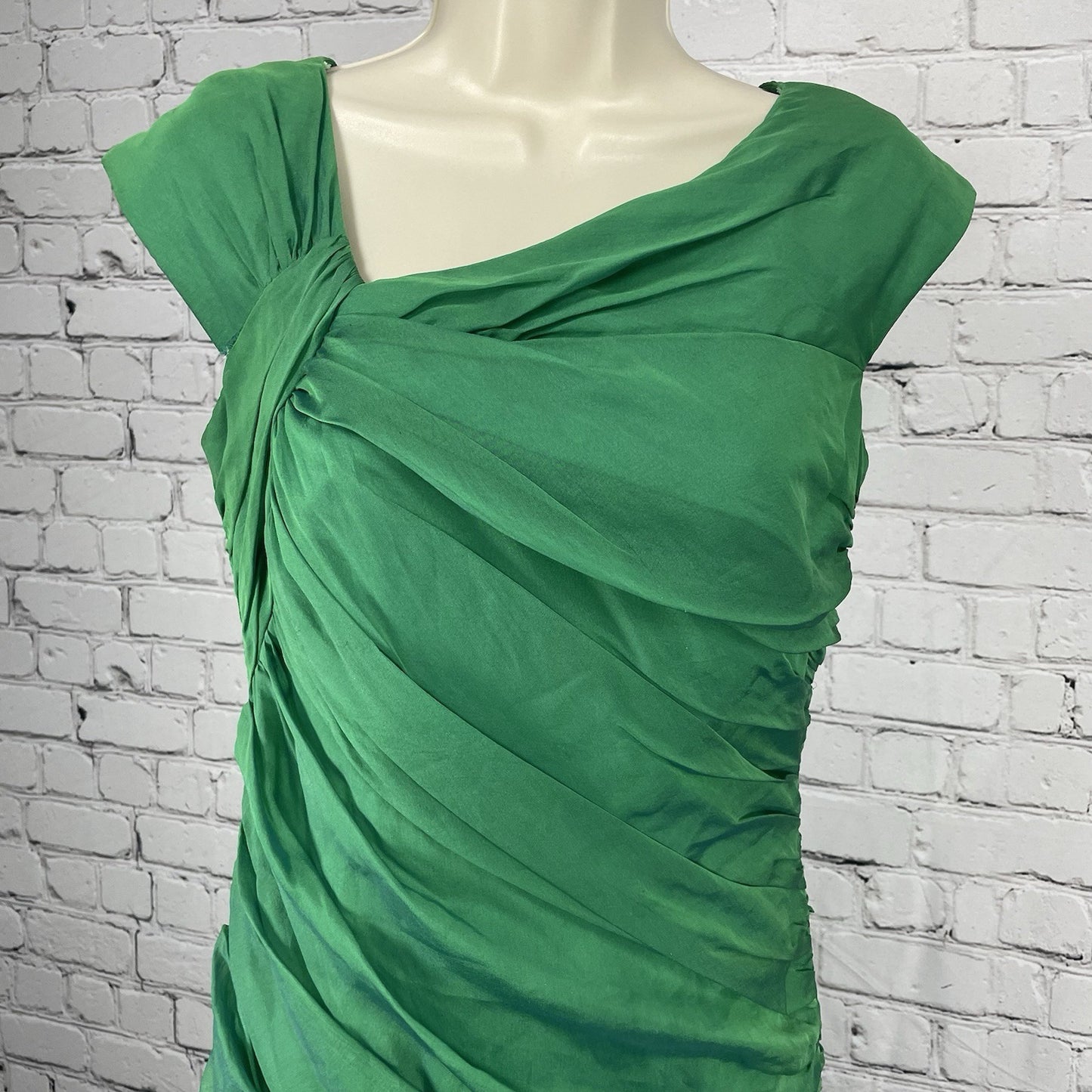 Carmen Marco Valvo Green Silk Ruched Sleeveless Maxi Gown Dress Zipped Size 2