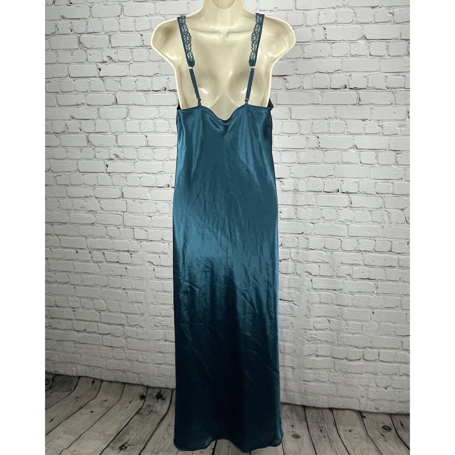 VTG Victoria’s Secret Gold Lable Blue Silky Lace Sleep Dress Lingerie Size M