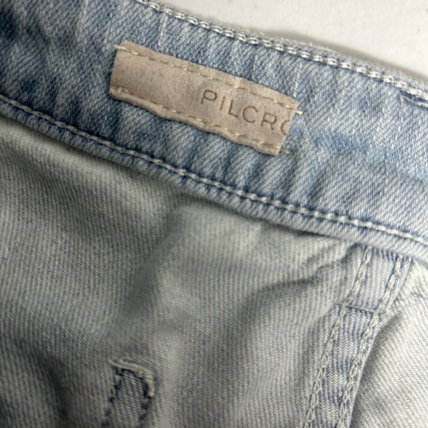 Pilcro Bleach Wash Distressed Frayed Women’s Hot Pants Shorts Sz 29 (33 x 1.5)