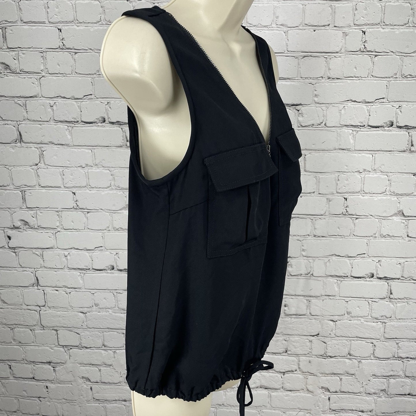 Trina Turk Black Karmandy 1/2 Zipped Pockets USA Sleeveless Tank Top Small S
