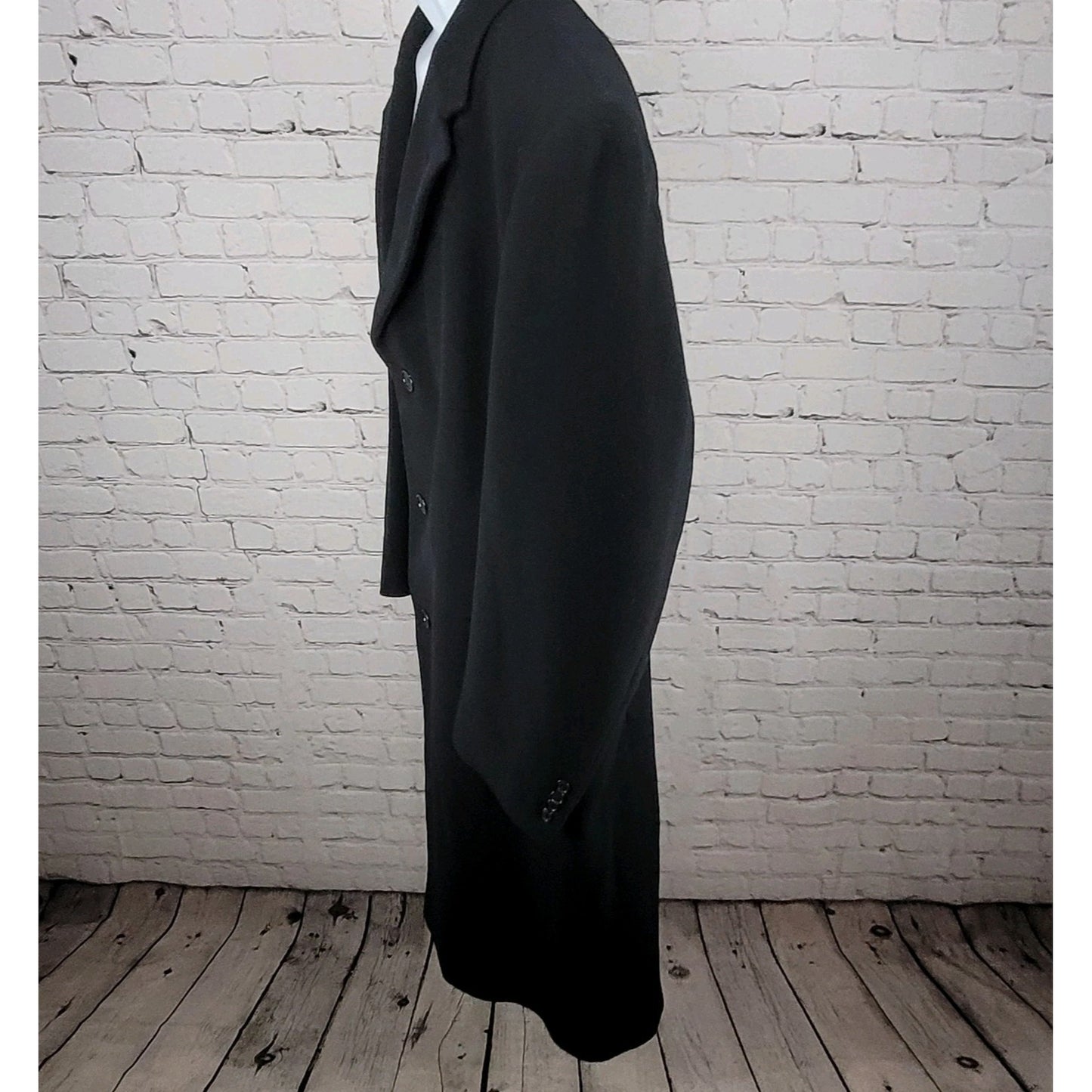 Jos A Bank Black Wool & Cashmere Buttoned Lined Inner Pockets Coat Size 44L