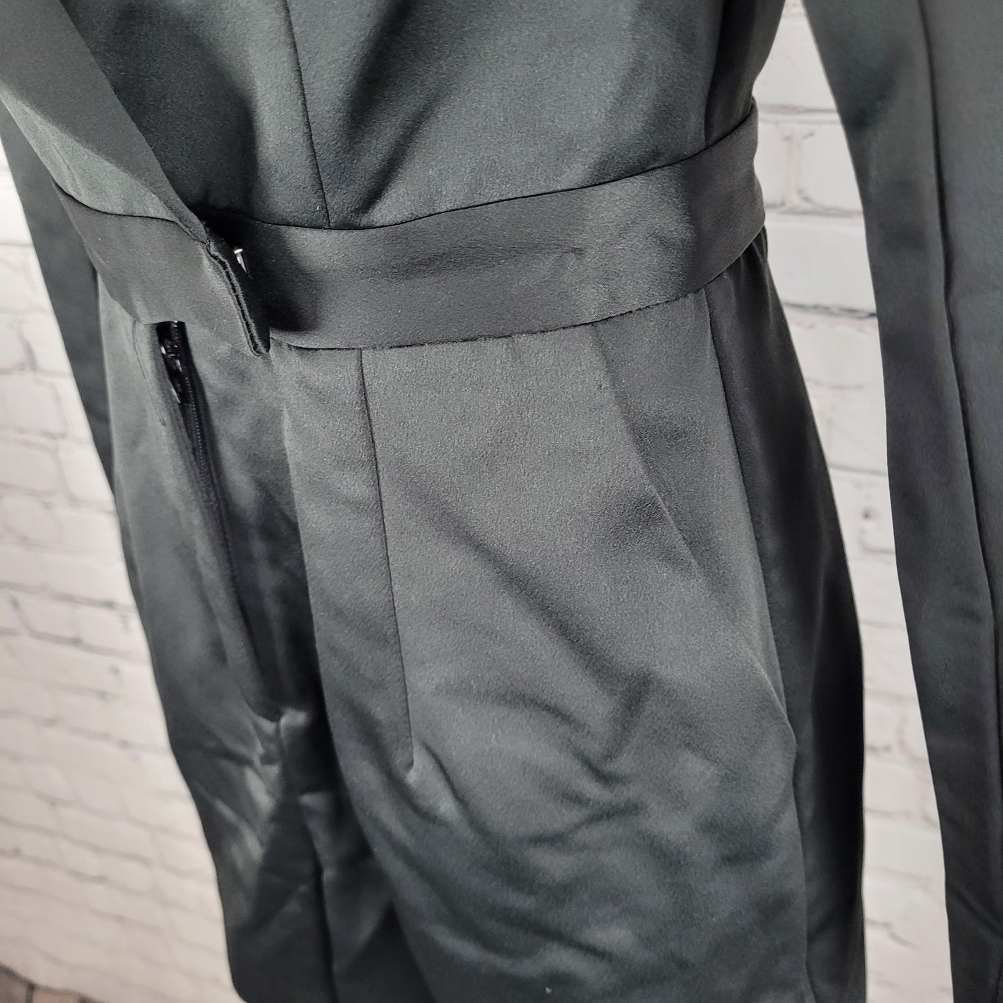Lavish Alice Black Silky Long Sleeve Tuxedo Style Pockets Lined Romper Size 2