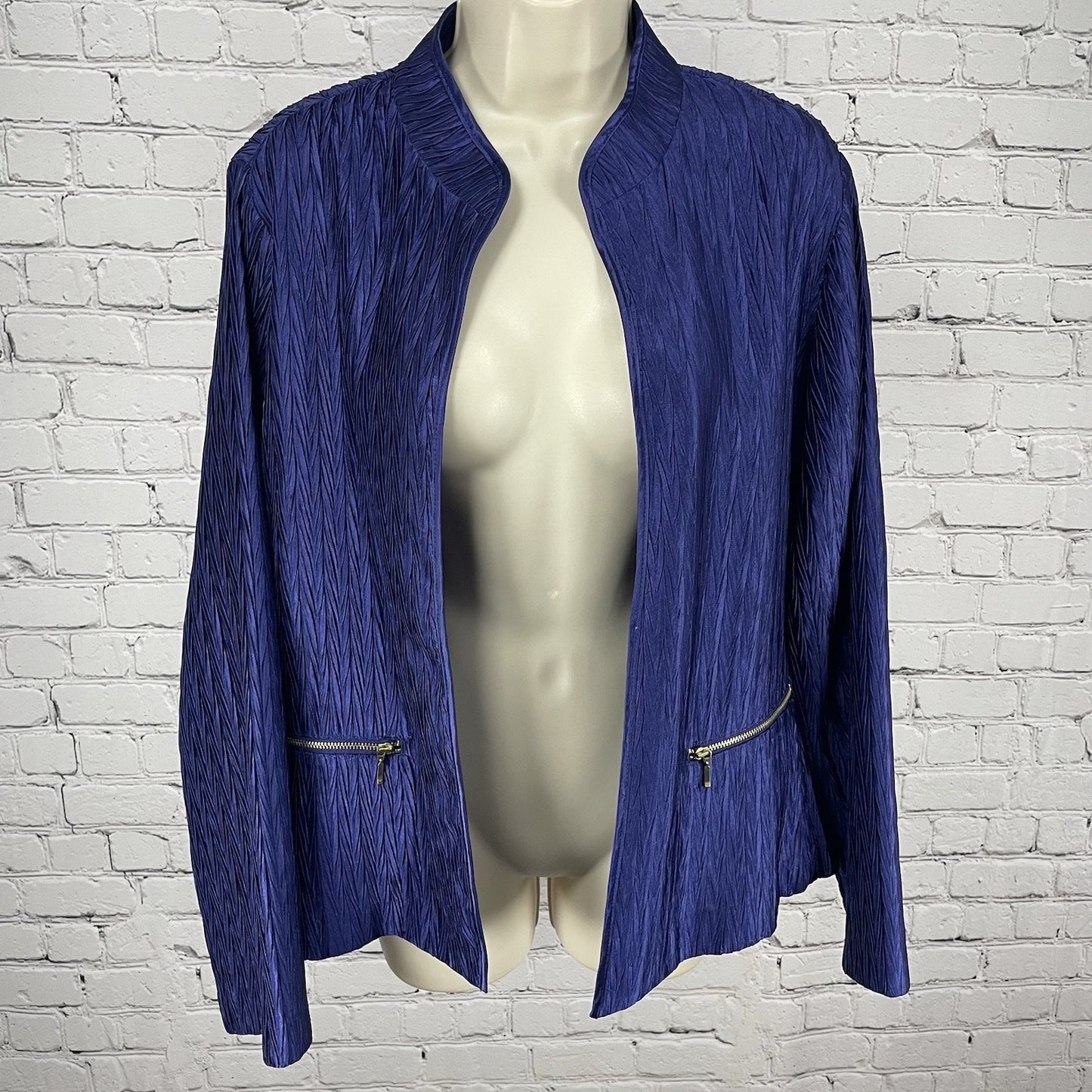 Chico’s Blue Satin Crinkle Textured Open Lightweight Unlined Jacket Size 2 US 12