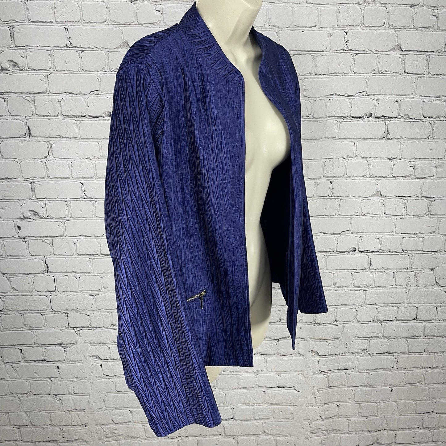 Chico’s Blue Satin Crinkle Textured Open Lightweight Unlined Jacket Size 2 US 12