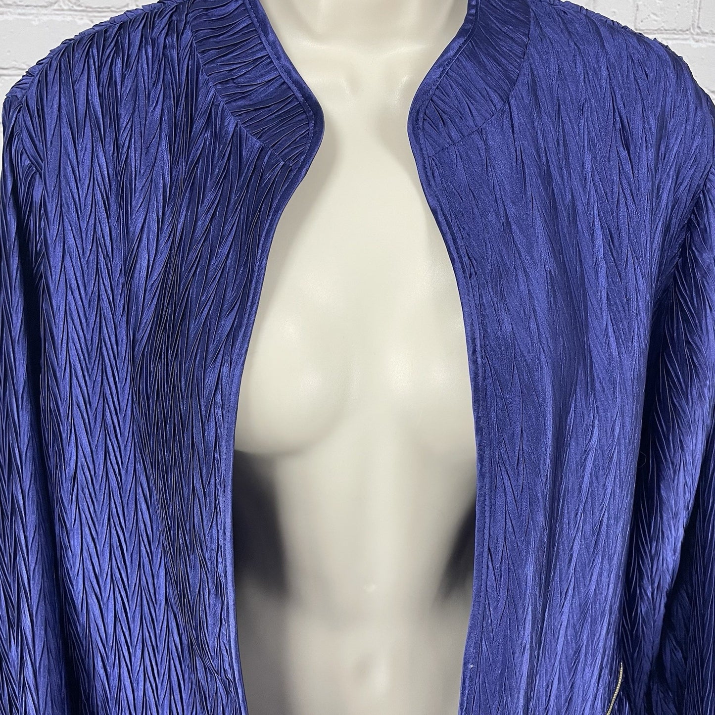 Chico’s Blue Satin Crinkle Textured Open Lightweight Unlined Jacket Size 2 US 12