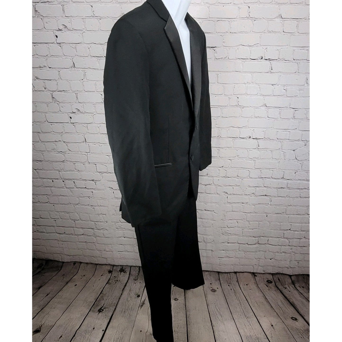 Ike Evening Black 100% Wool Super 120's Slim Fit Full Tuxedo Suit 39S (33-35x29)