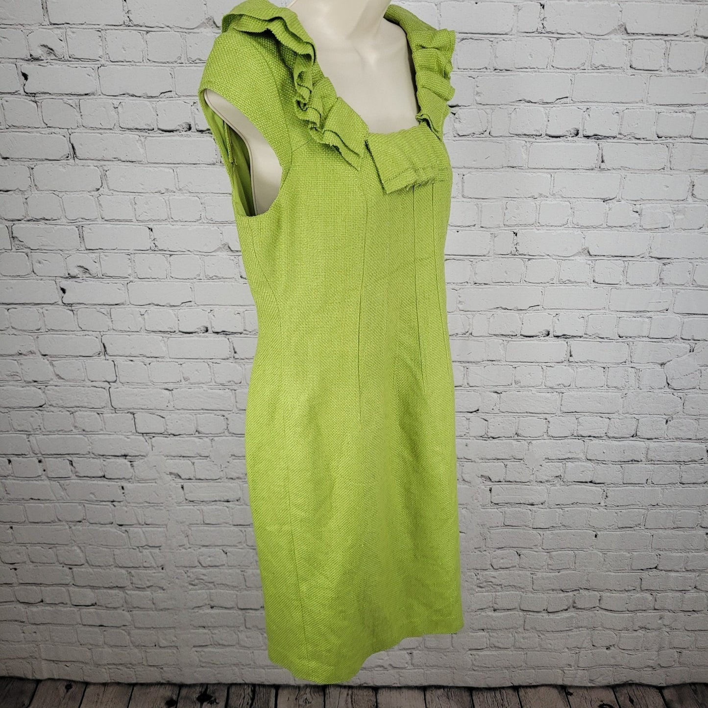 Kay Unger Green 100% Silk Woven Ruffle Short Cap Sleeve Lined Dress Size 8