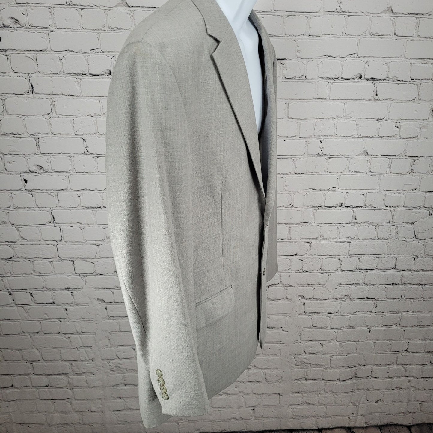 Stafford Light Grey 2 Button Single Vented Notch Blazer Sport Coat Size 44R