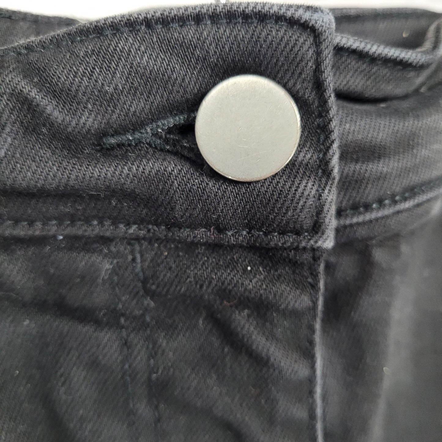 Everlane Black Cotton Stretch Mid Rise Shorts Size 00 (24x3)