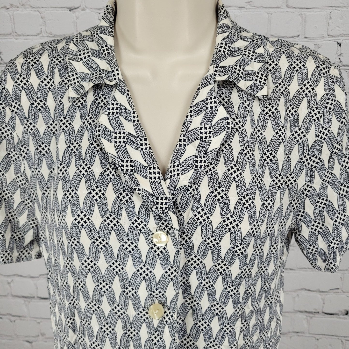 VTG Harve Benard Navy 100% Silk Lightweight Button Up Short Sleeve Shirt Size 2P