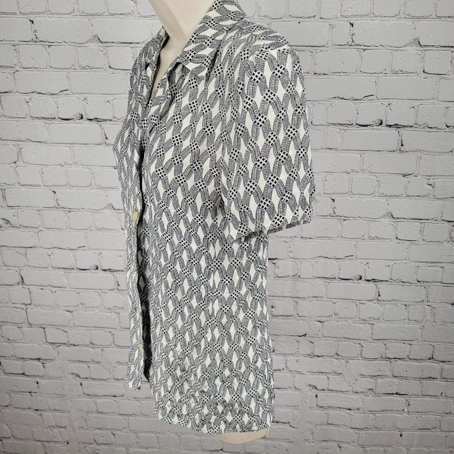 VTG Harve Benard Navy 100% Silk Lightweight Button Up Short Sleeve Shirt Size 2P