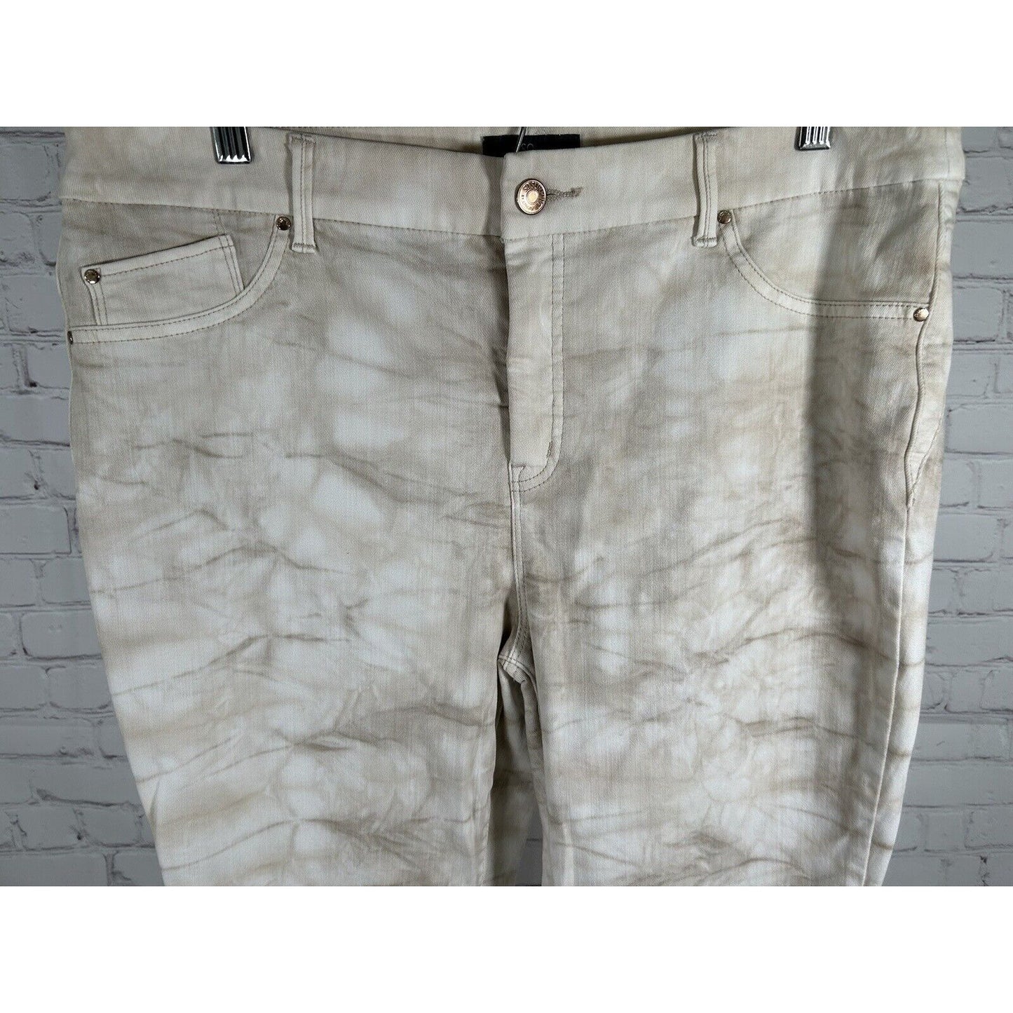 Chico's So Slimming White/Brown Tie Dye Tapered Leg Ankle Pants (35 x 30)