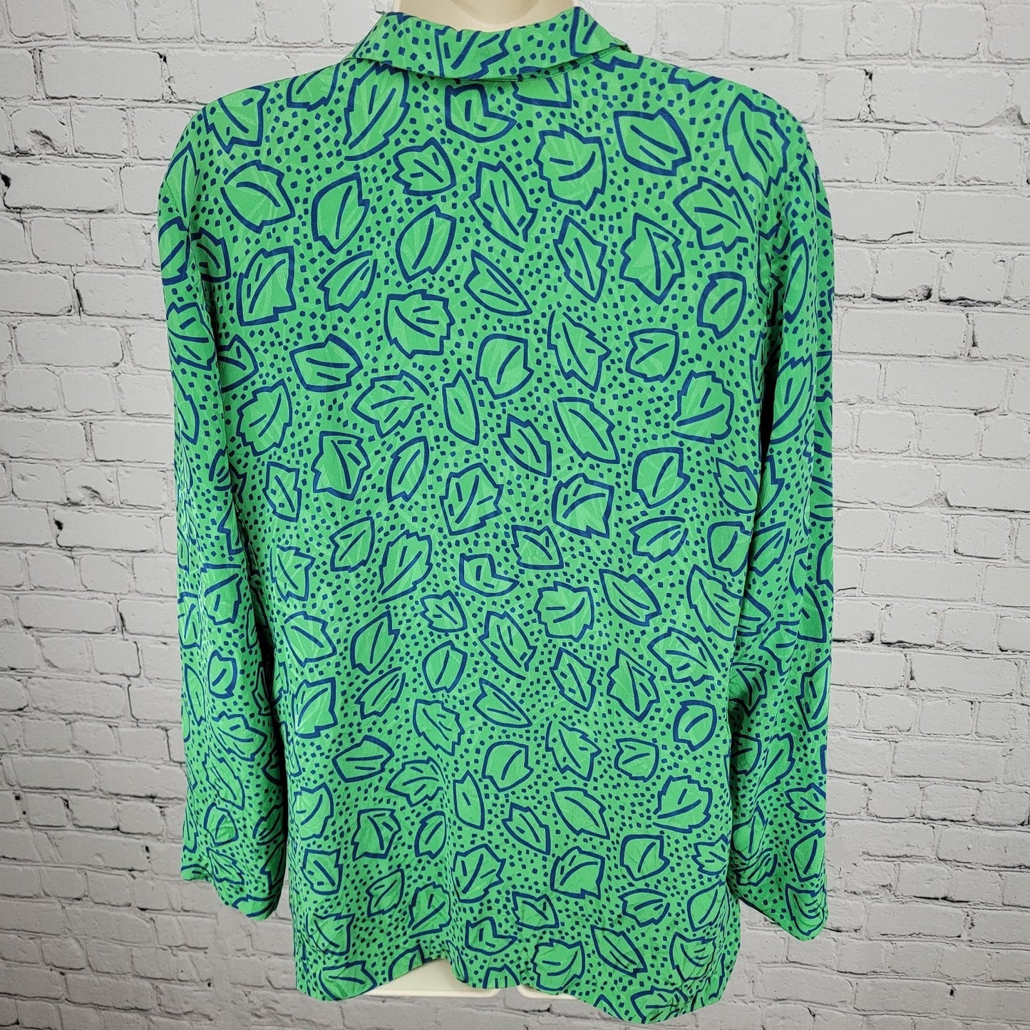 VTG Liz Claiborne Green 100% Silk Leaf Print Unlined Lightweight Jacket Size MP