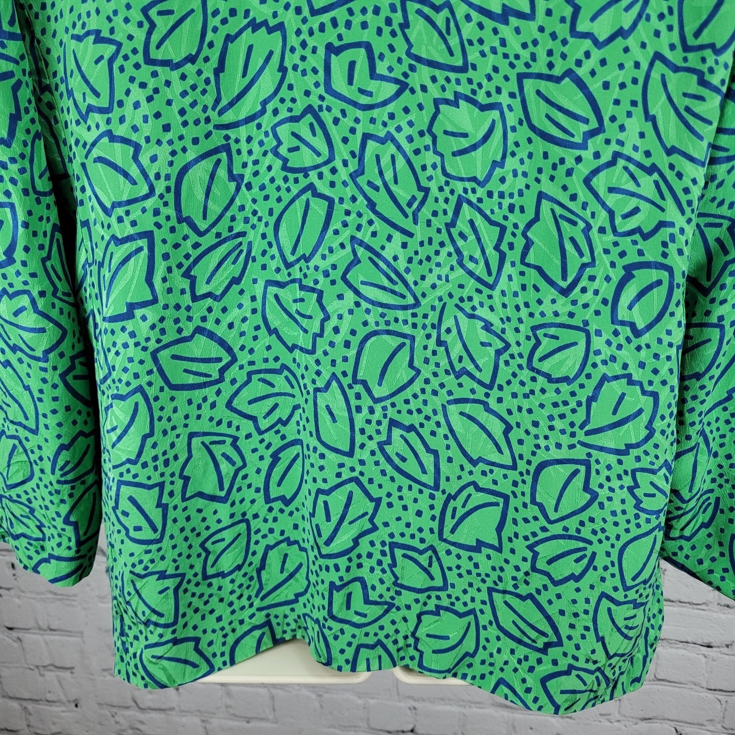 VTG Liz Claiborne Green 100% Silk Leaf Print Unlined Lightweight Jacket Size MP