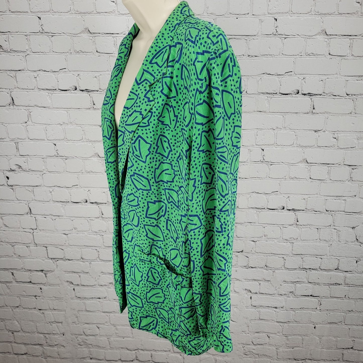 VTG Liz Claiborne Green 100% Silk Leaf Print Unlined Lightweight Jacket Size MP