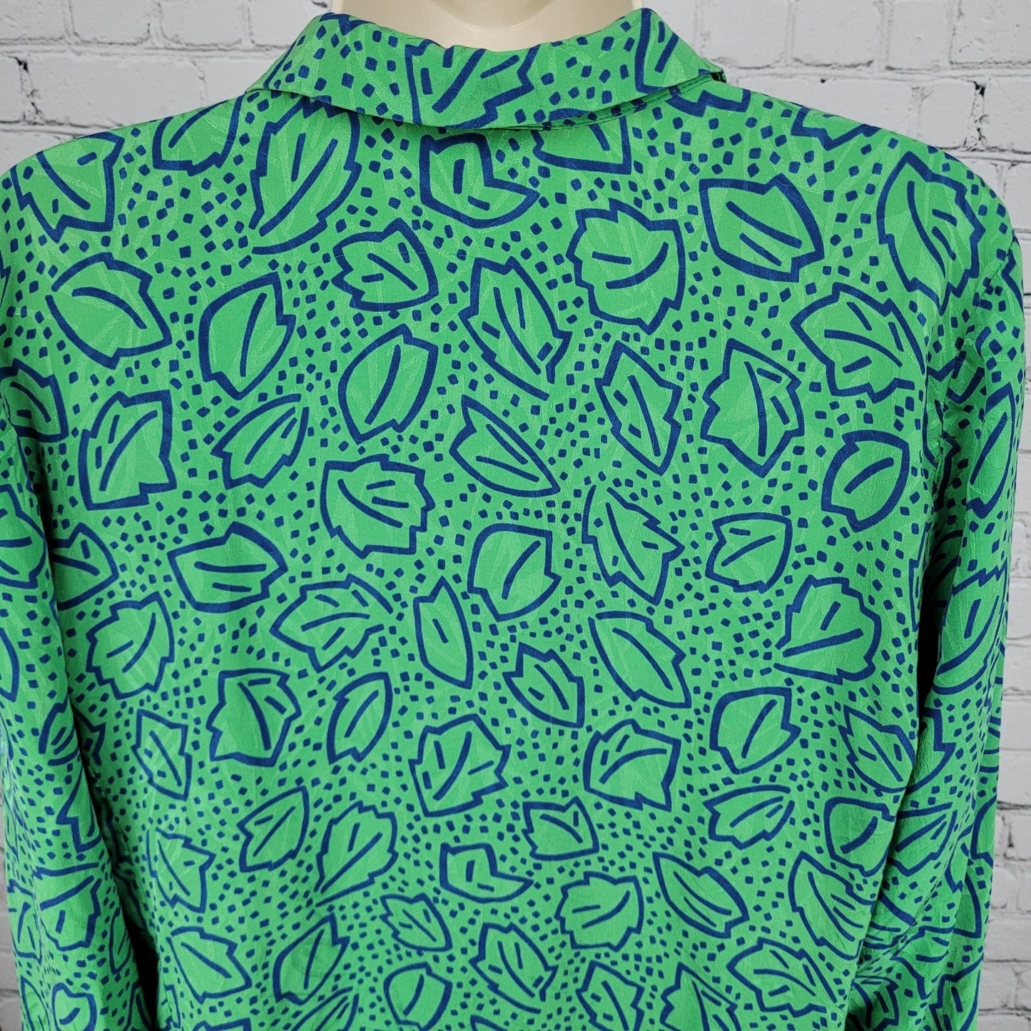 VTG Liz Claiborne Green 100% Silk Leaf Print Unlined Lightweight Jacket Size MP
