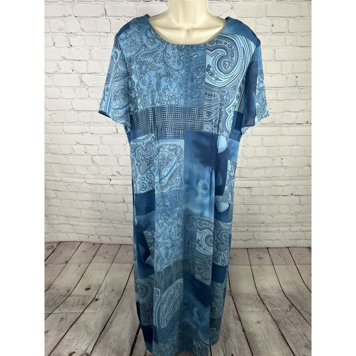 Leslie Fay Blue Floral Paisley Back Zip Short Sleeve Pleated Sides Maxi Dress 18