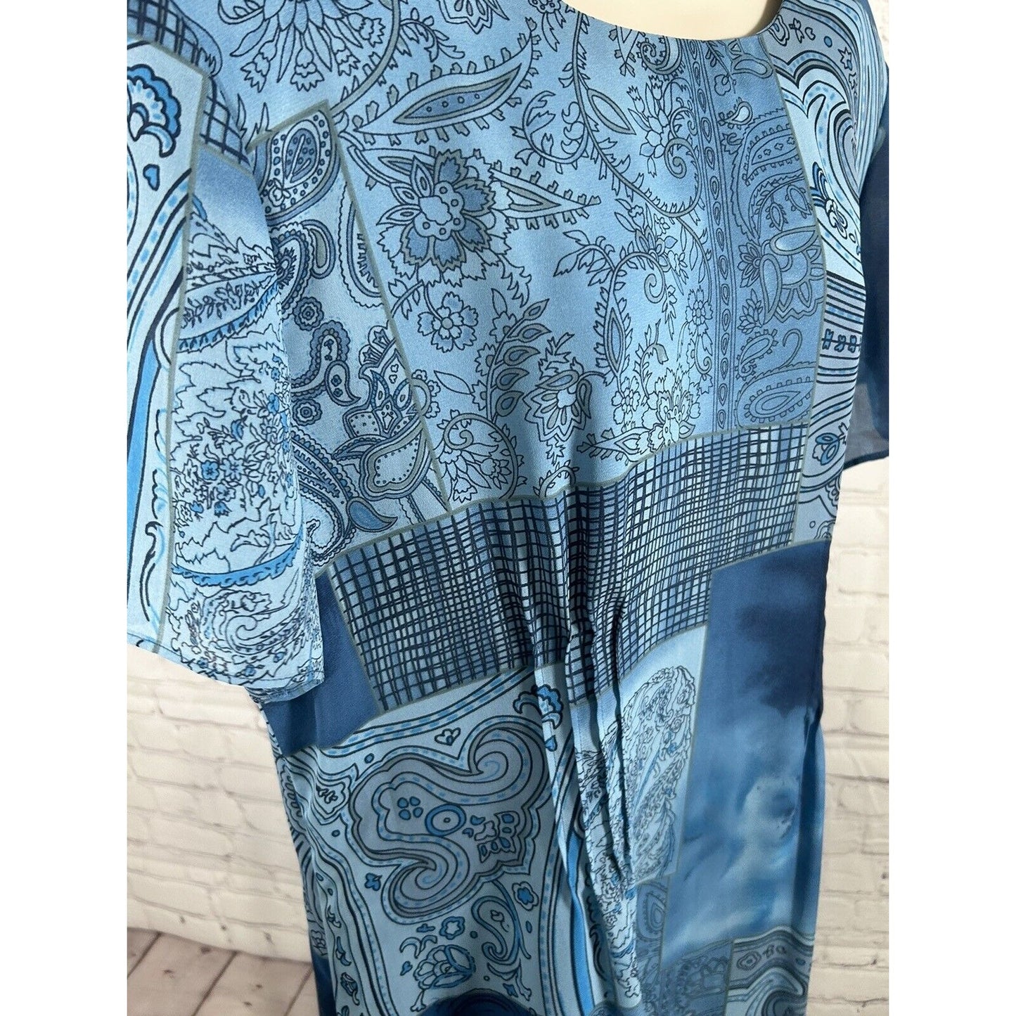 Leslie Fay Blue Floral Paisley Back Zip Short Sleeve Pleated Sides Maxi Dress 18