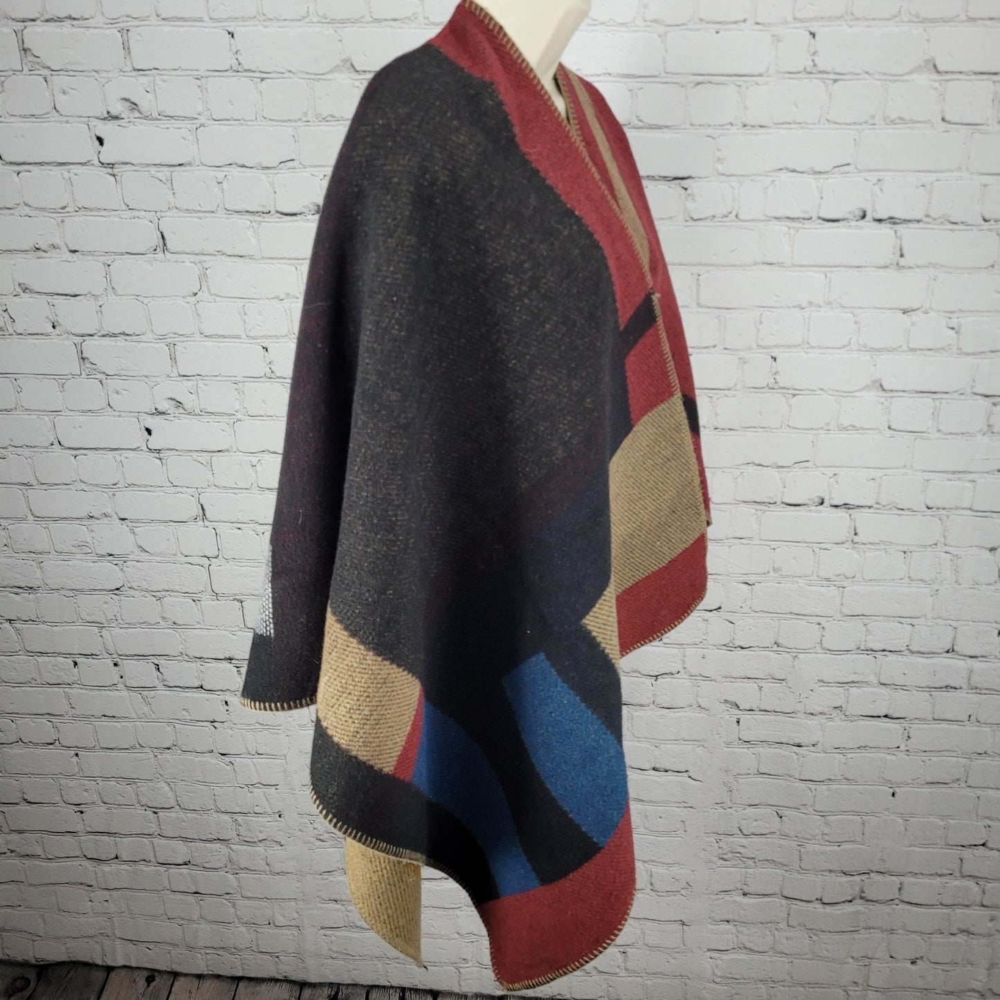 Ayomis Proesum Colorblock Asymmetric Shawl Cape Blanket Sweater One Size