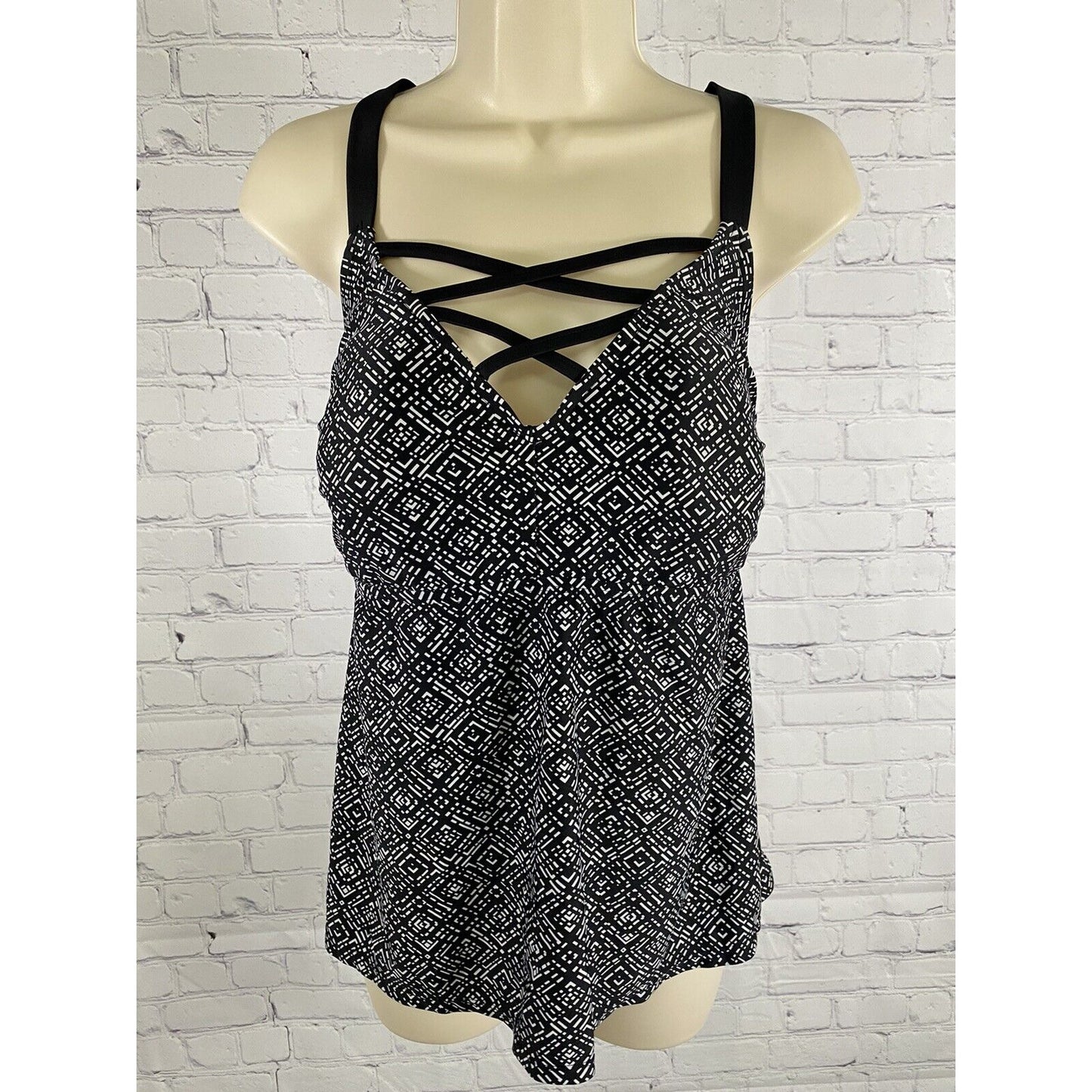 Ava Viv Black White Adjustable Strap Strappy Front Tankini Swim Suit Top 18W