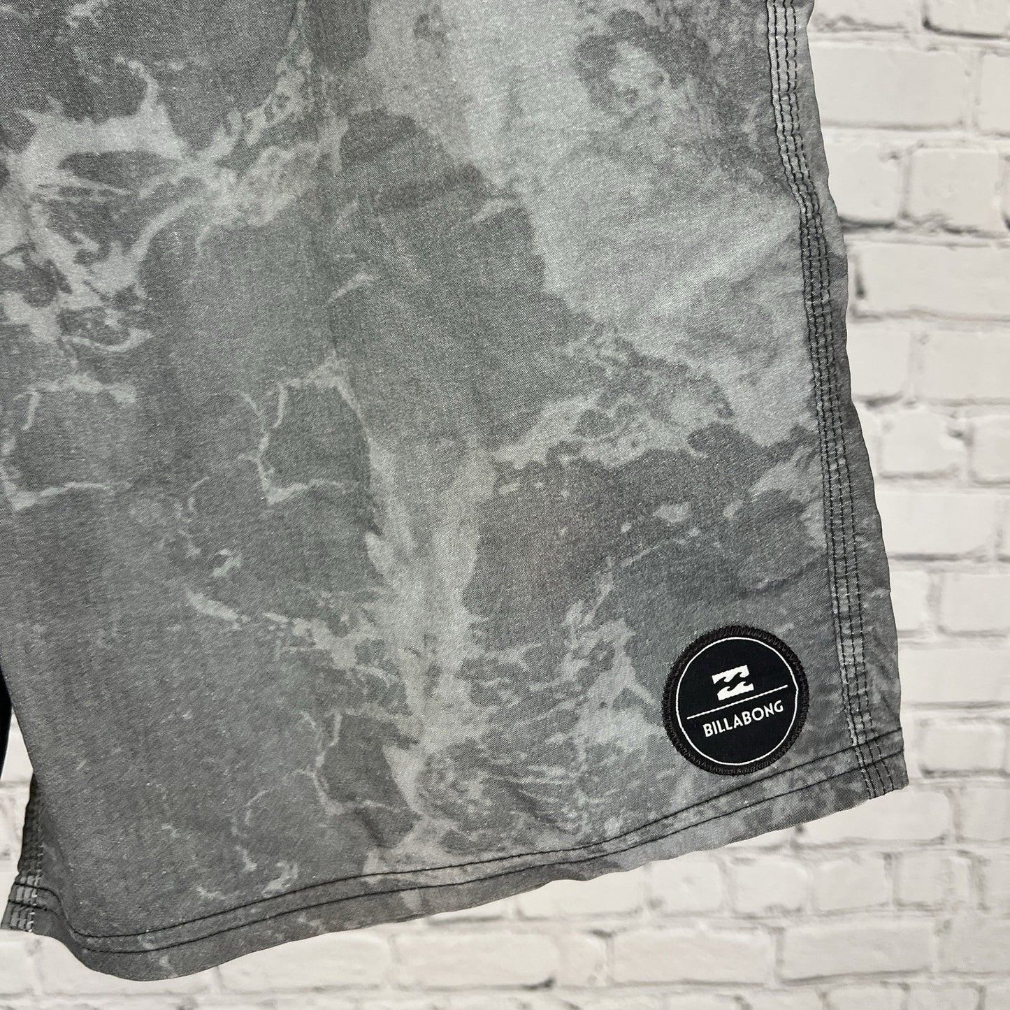 Billabong Grey Recycler Series Swim Hybrid Surf Board Shorts Men’s 34