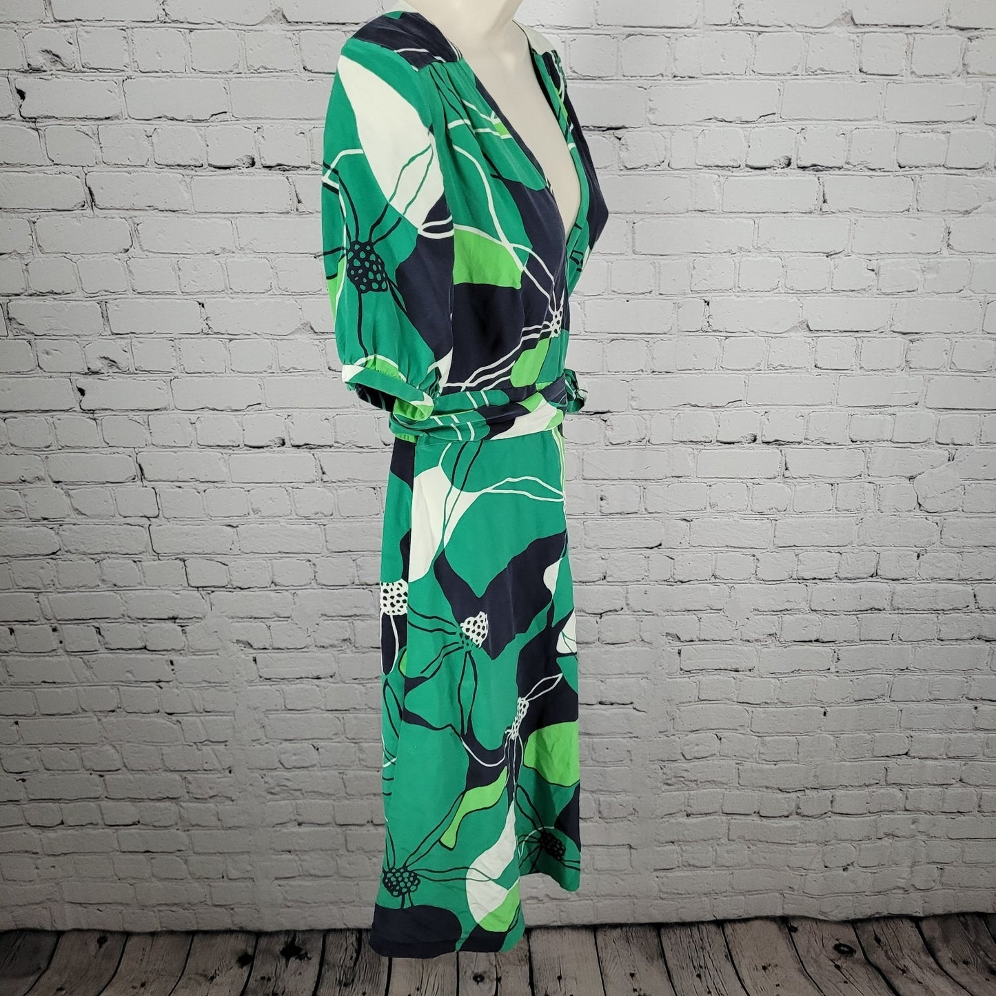 Banana Republic Green 100% Silk Floral Tie Unlined Midi Wrap Dress Size 6