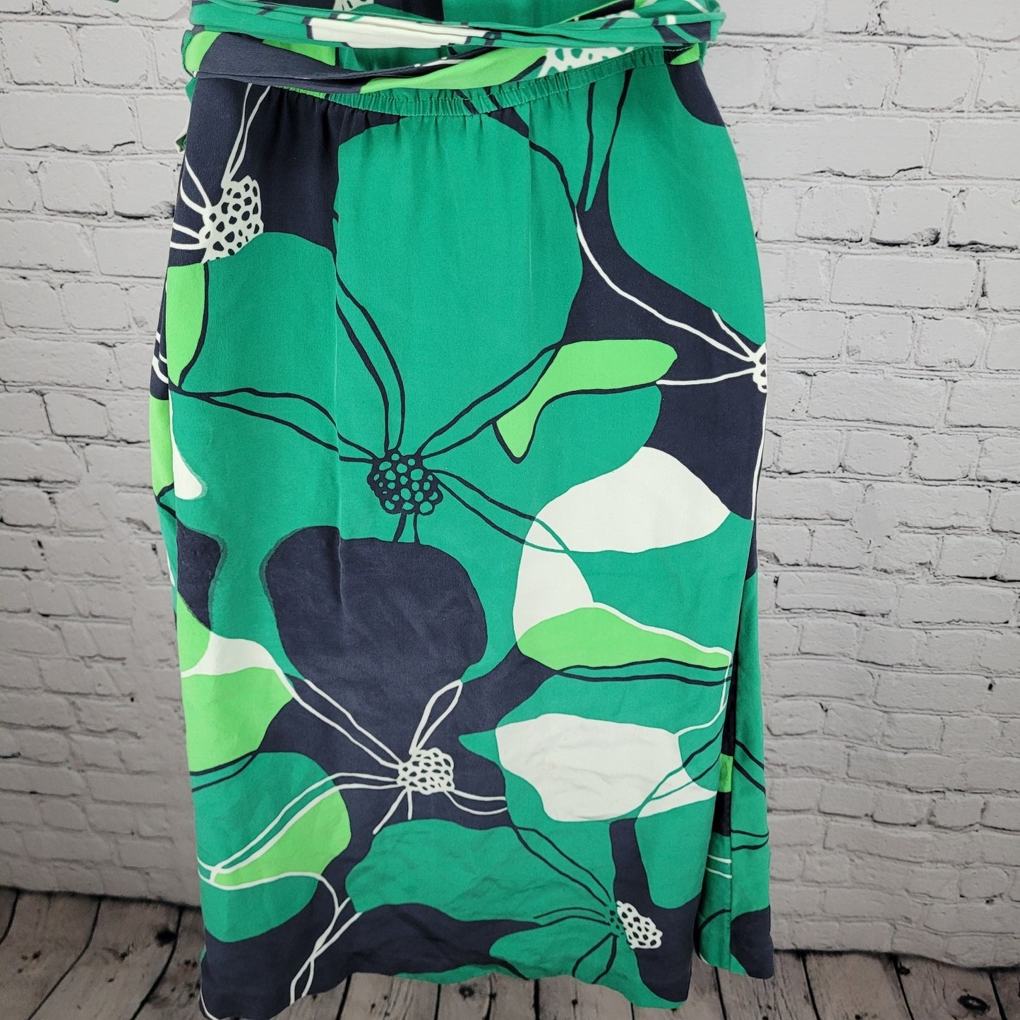 Banana Republic Green 100% Silk Floral Tie Unlined Midi Wrap Dress Size 6