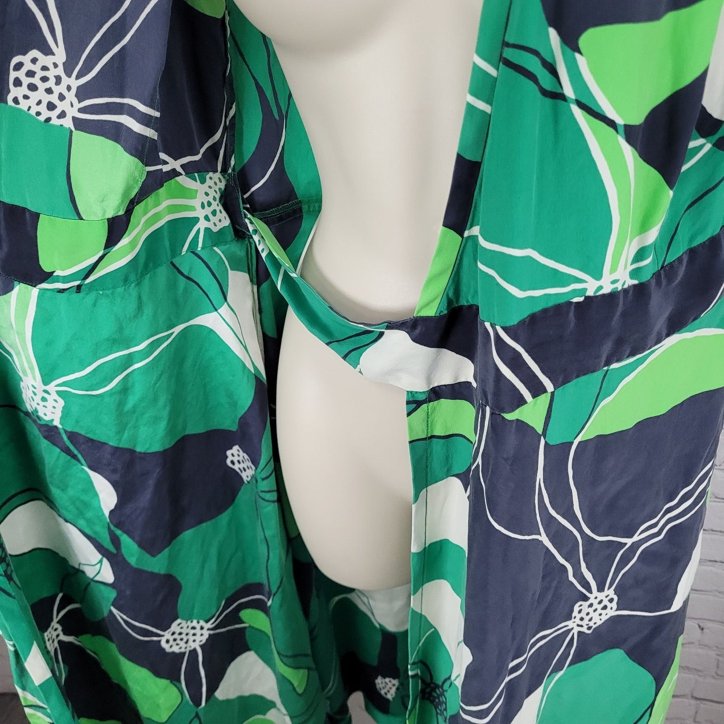 Banana Republic Green 100% Silk Floral Tie Unlined Midi Wrap Dress Size 6
