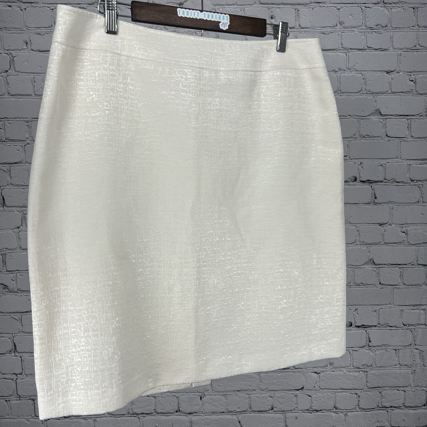 Alex Marie Erin Ivory Orchard Hills Shiney Subtle Print Short Pencil Skirt 16