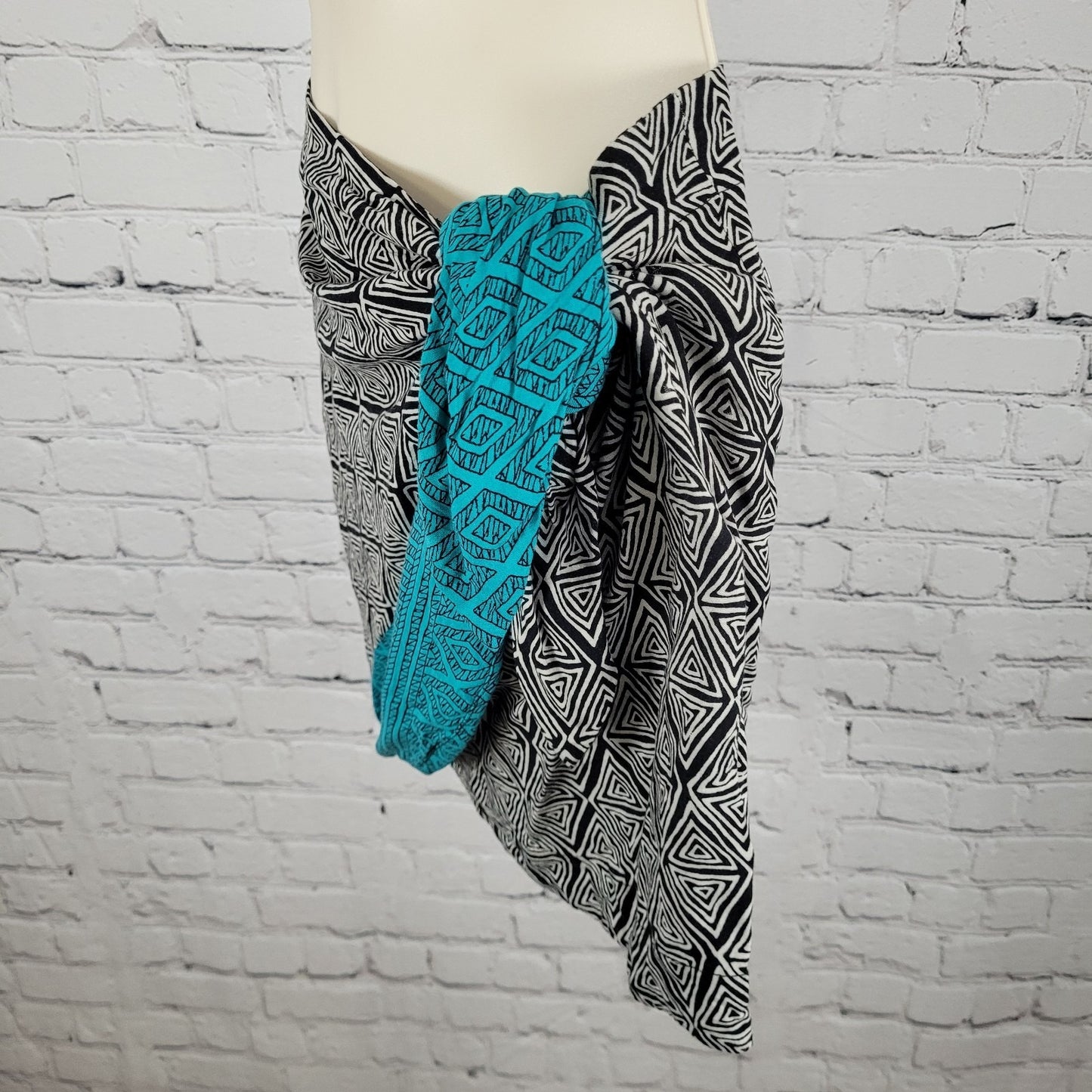 Urban Outfitters Black & Blue Geometric Wrap Tie Skirt Size Medium M