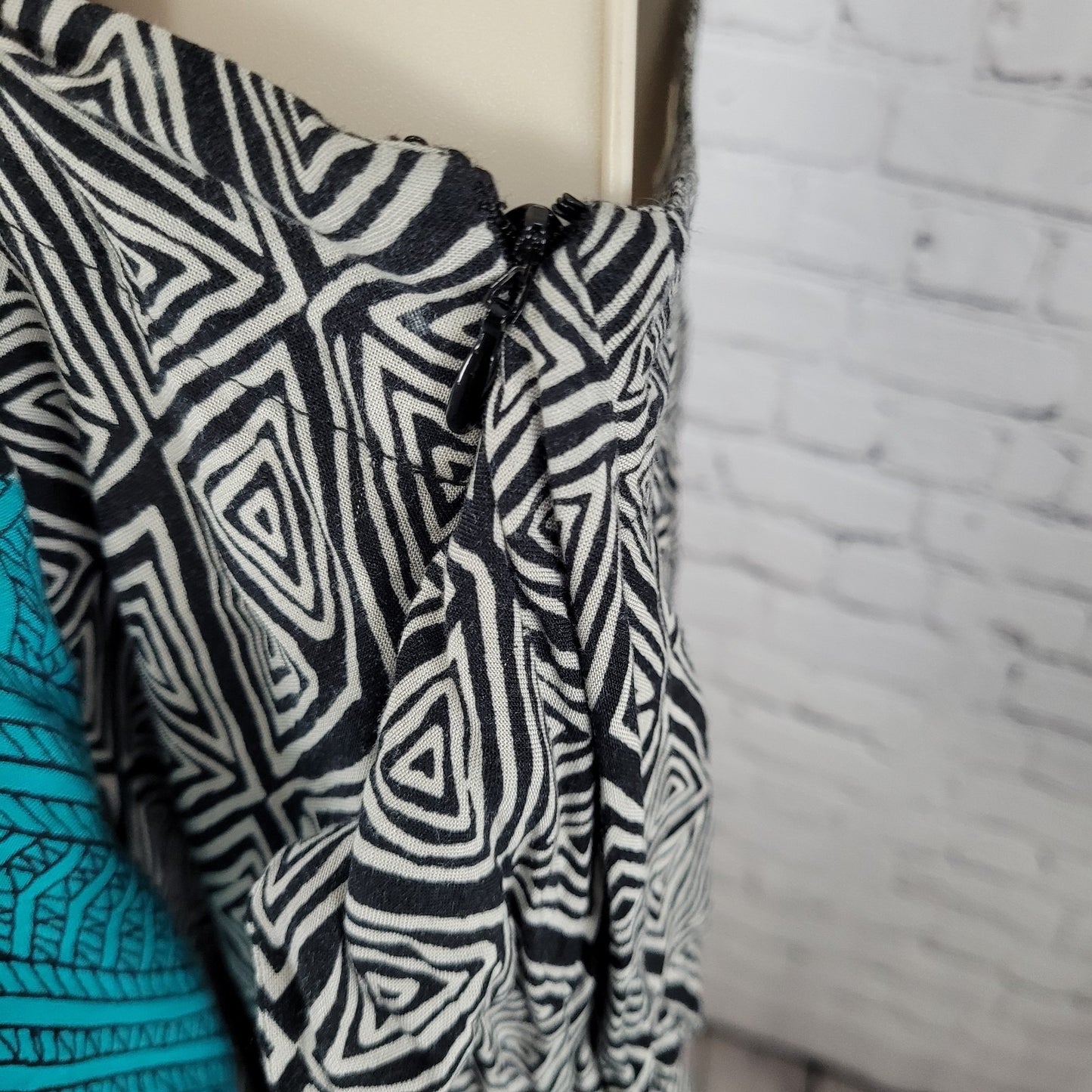 Urban Outfitters Black & Blue Geometric Wrap Tie Skirt Size Medium M
