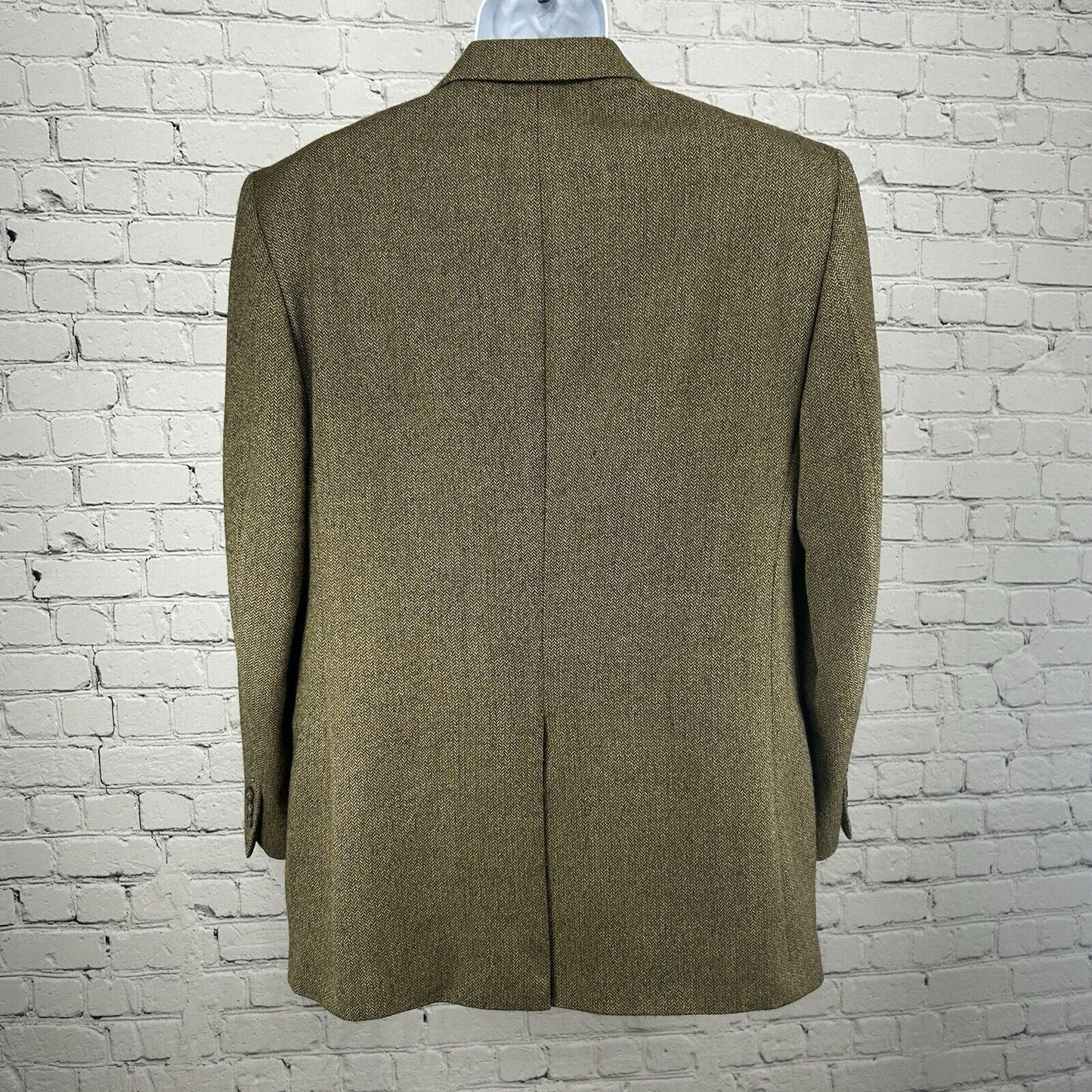 VTG Jos A Bank Brown Wool Herringbone 2 Button Vented Suit Jacket Size 41R