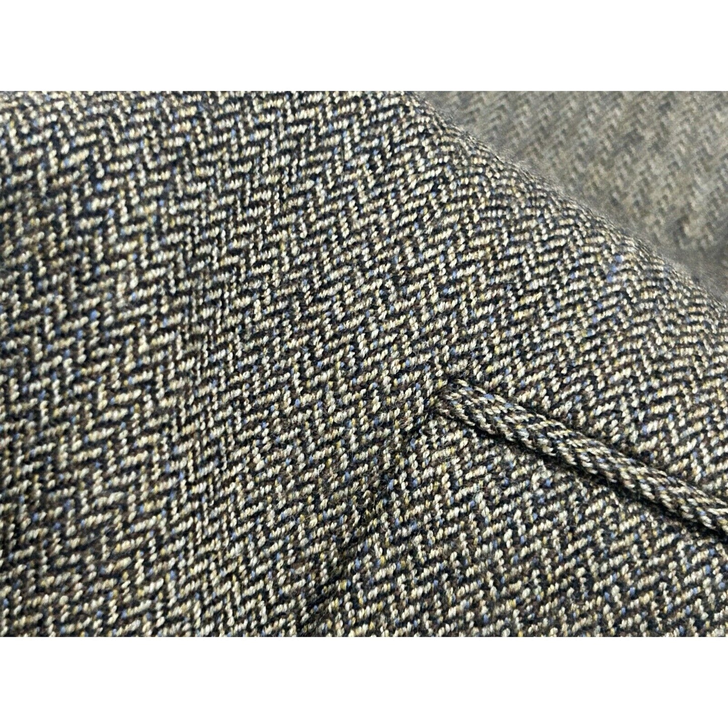 VTG Jos A Bank Brown Wool Herringbone 2 Button Vented Suit Jacket Size 41R
