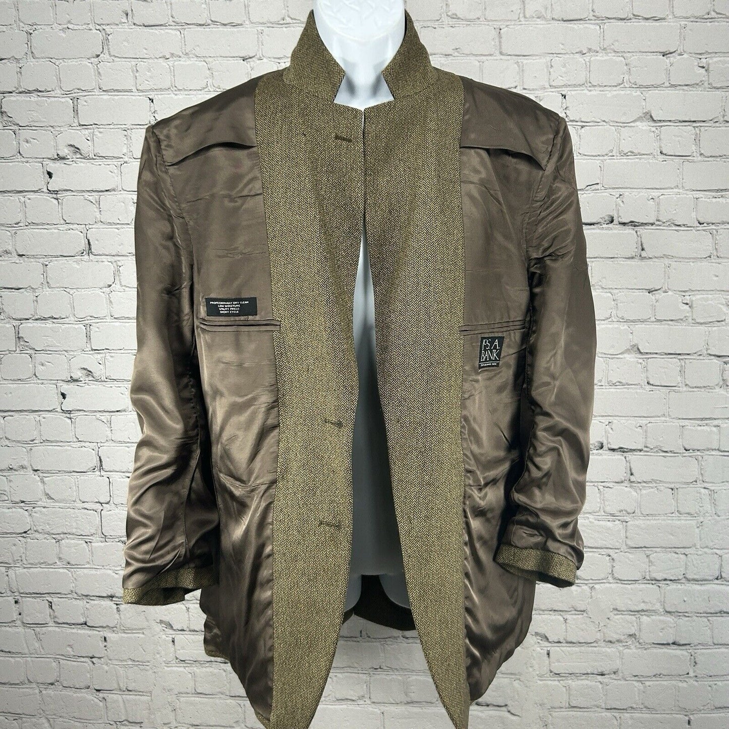 VTG Jos A Bank Brown Wool Herringbone 2 Button Vented Suit Jacket Size 41R