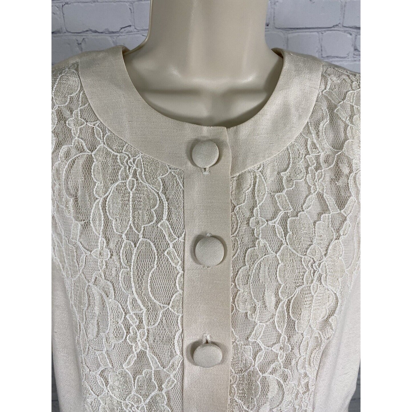 VTG Leslie Fay Petite Ivory Floral Lace Button Up Short Sleeve Blouse 14P