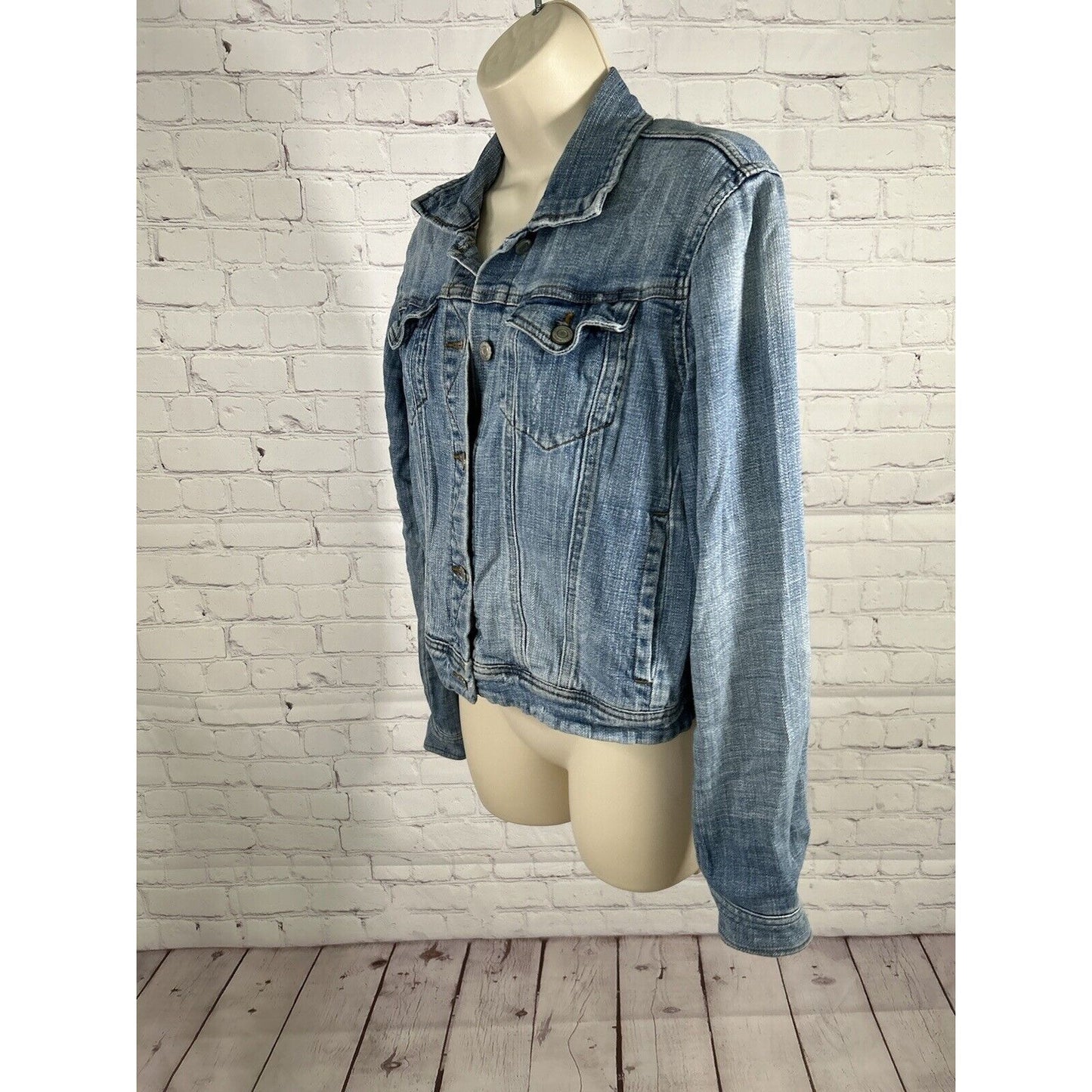 Eunina Outerwear Medium Wash Denim Distressed Button Up Jean Jacket Women’s M