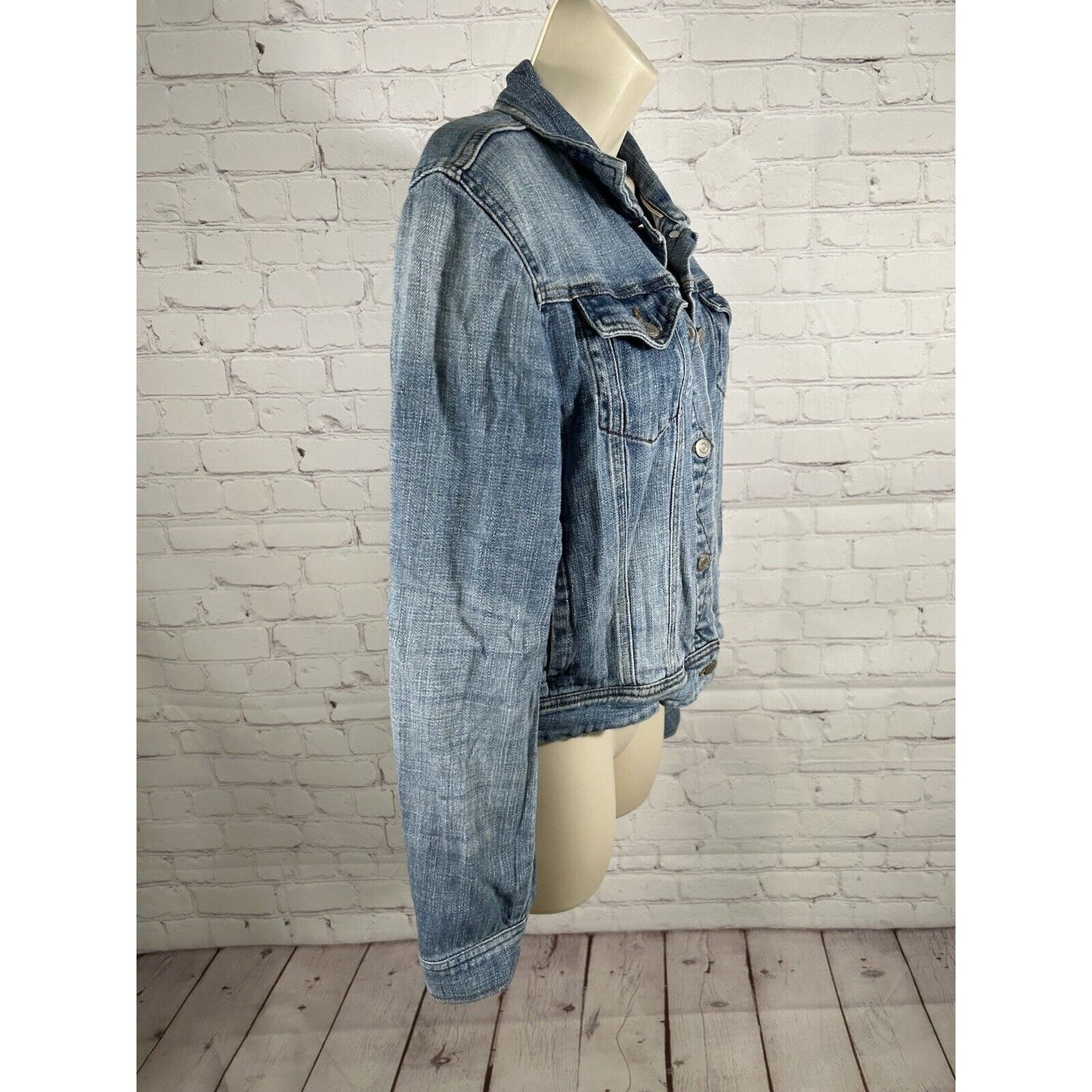 Eunina Outerwear Medium Wash Denim Distressed Button Up Jean Jacket Women’s M