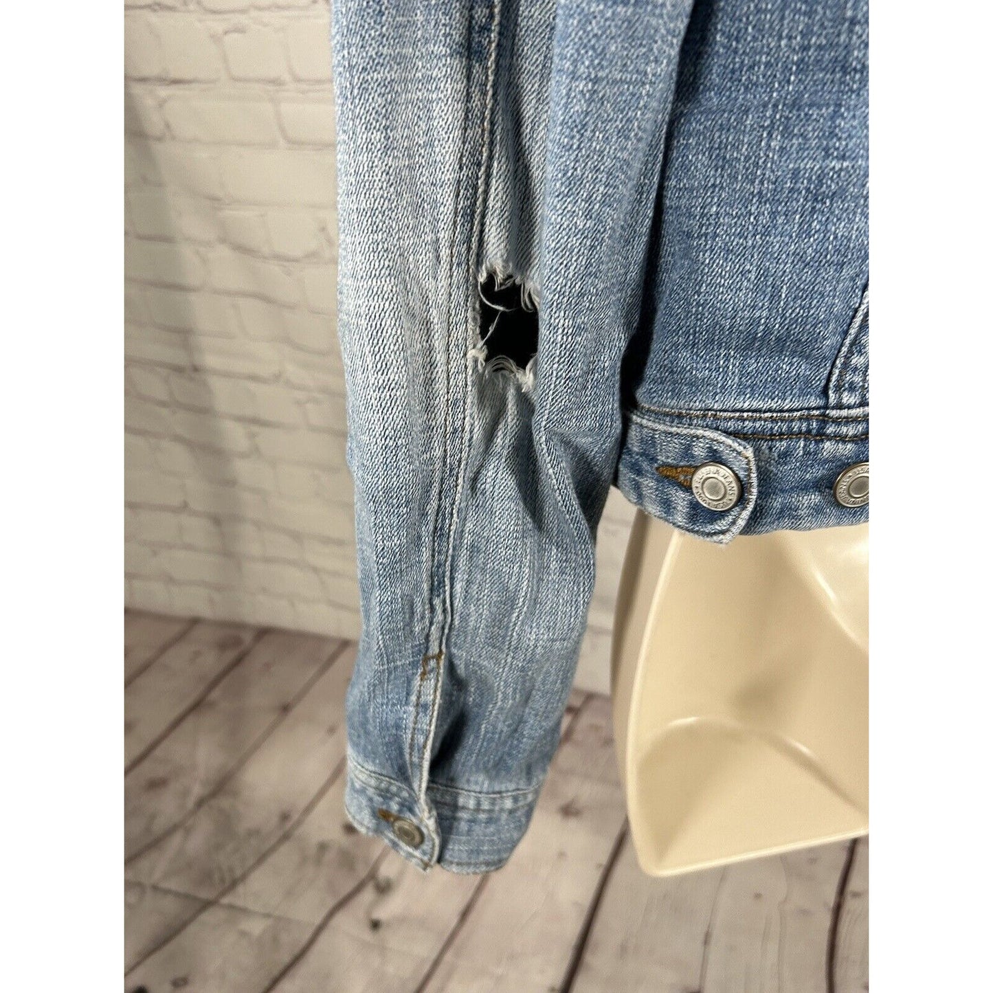 Eunina Outerwear Medium Wash Denim Distressed Button Up Jean Jacket Women’s M