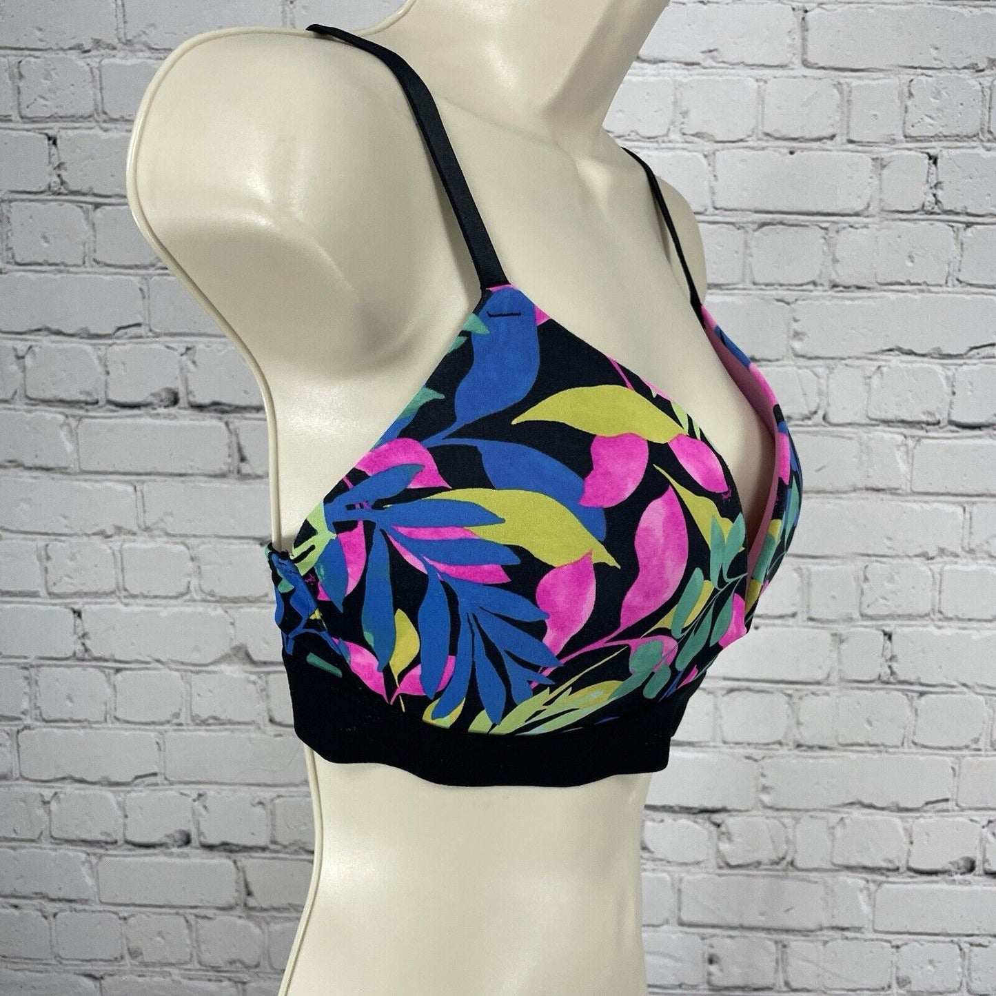 Victoria’s Secret Pink Wireless Push Up Padded Lined Adjustable Bra Size 34DD