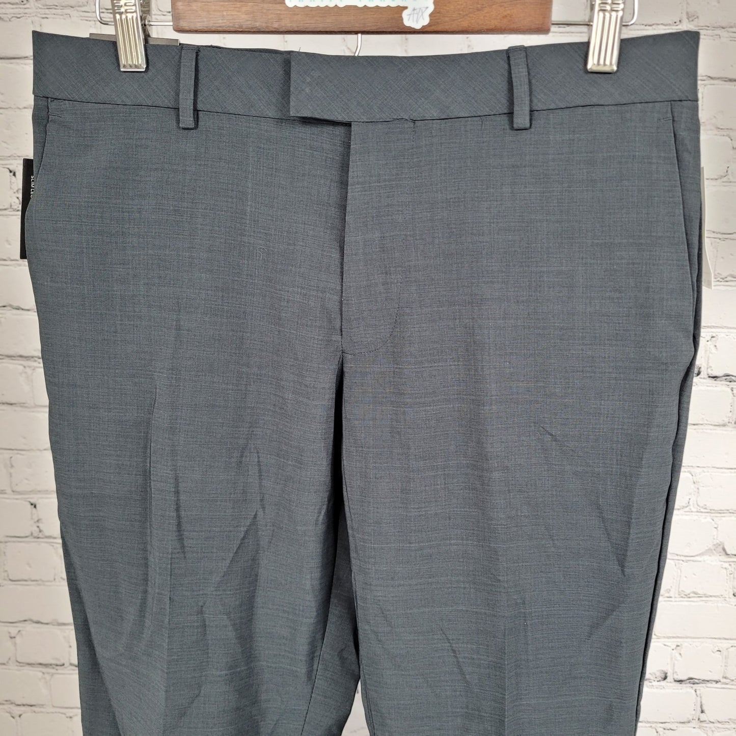 NWT Van Heusen Graphite Grey Slim Fit Flat Front Lightweight Pants Size 30x30