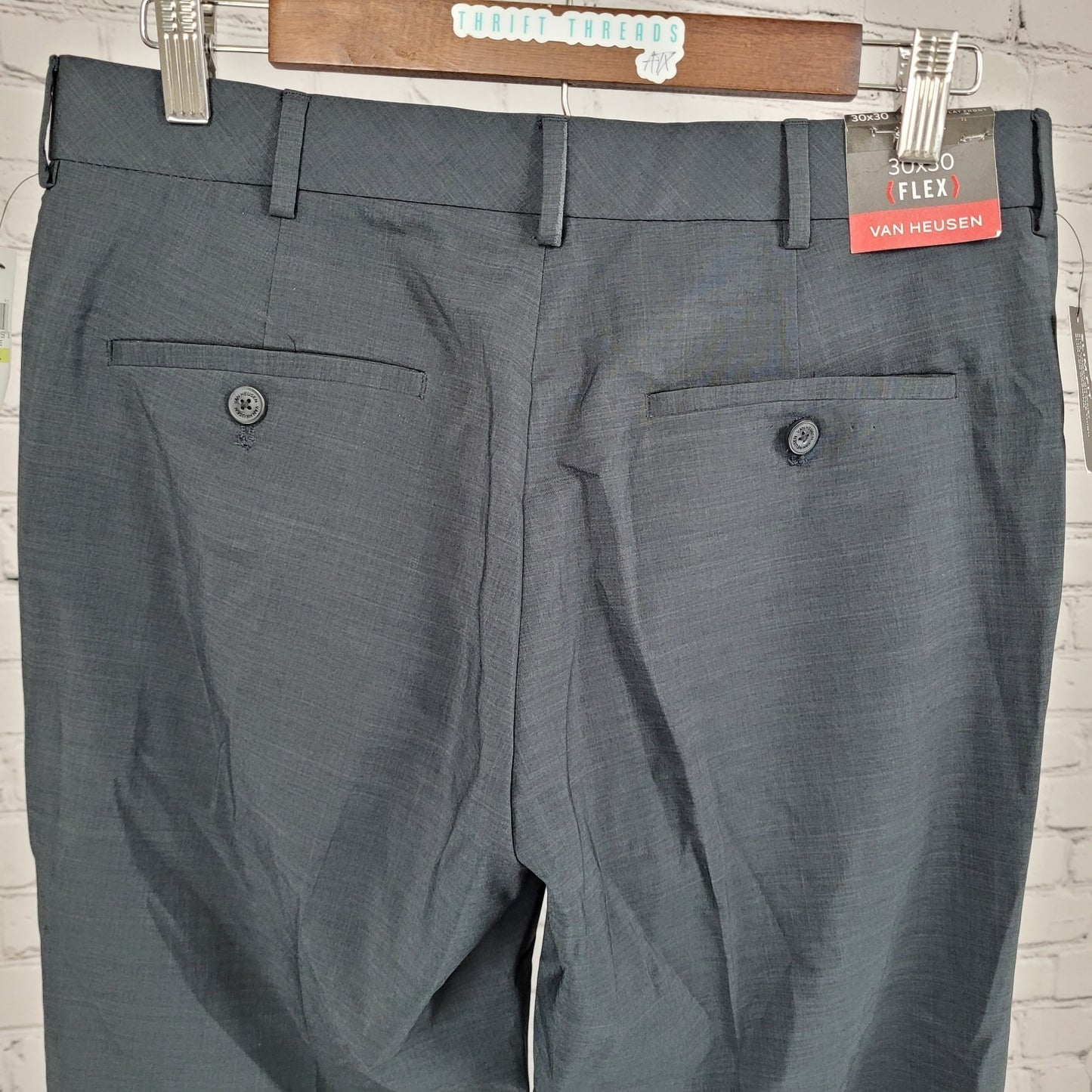 NWT Van Heusen Graphite Grey Slim Fit Flat Front Lightweight Pants Size 30x30
