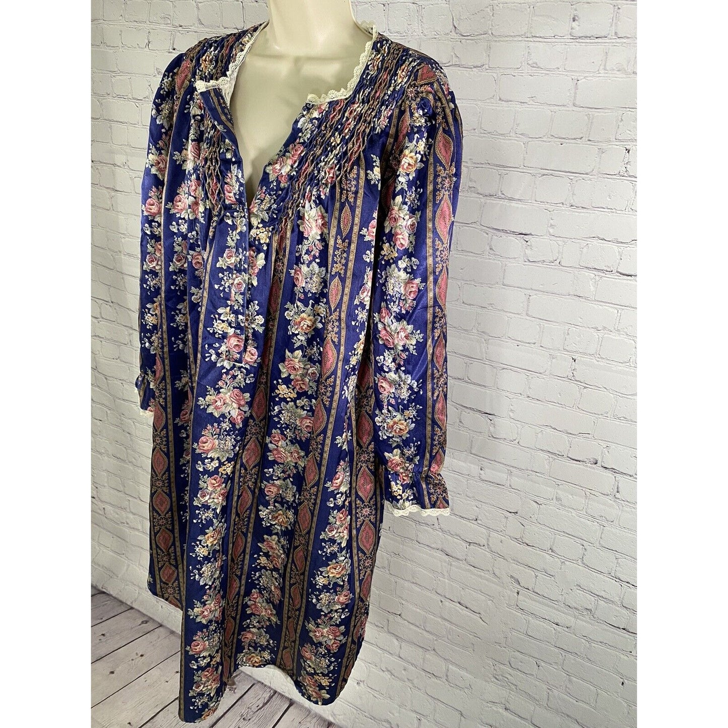 Vintage Romantic Moods Floral Long Ruffle Sleeve Lace Accent Sleep Dress S Small