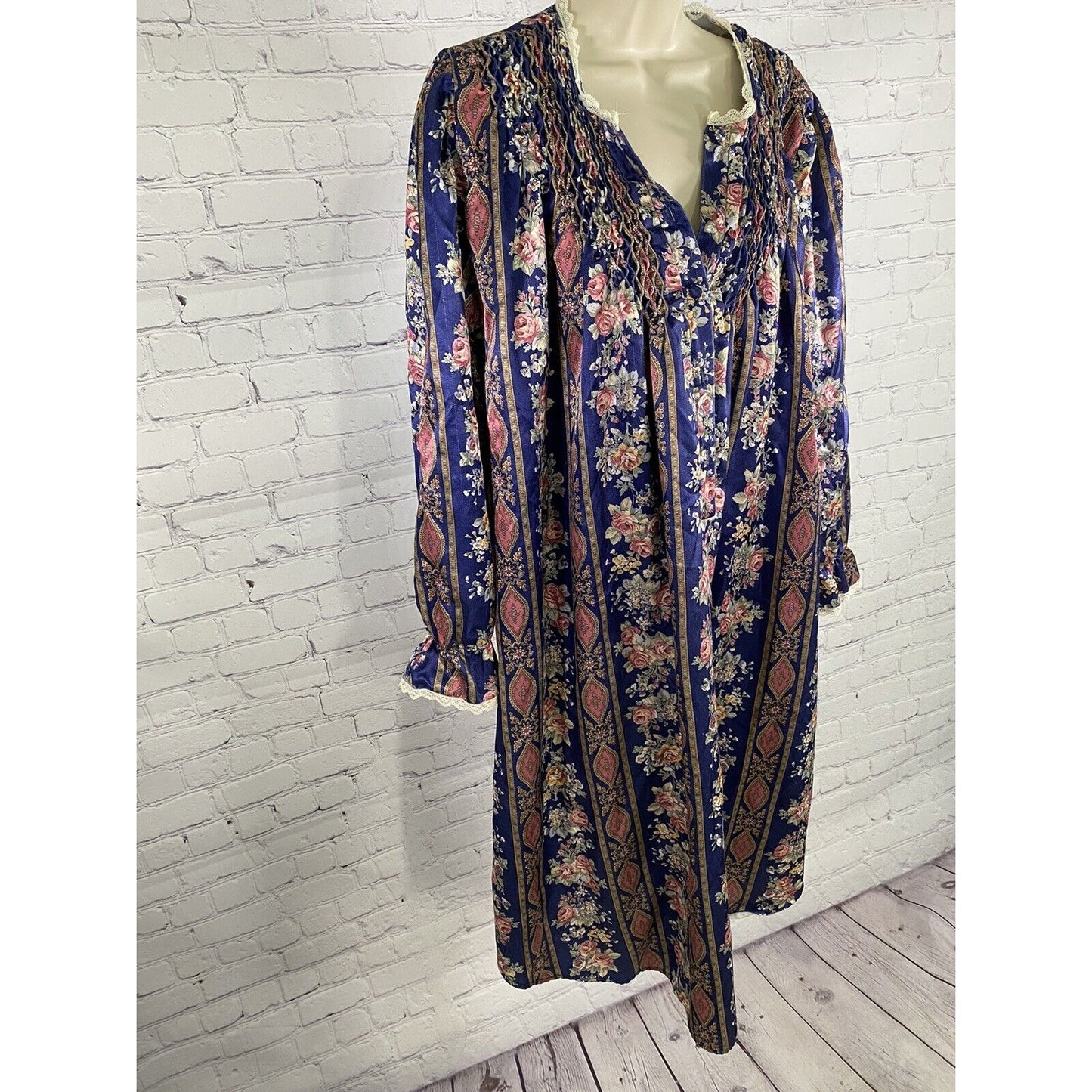 Vintage Romantic Moods Floral Long Ruffle Sleeve Lace Accent Sleep Dress S Small