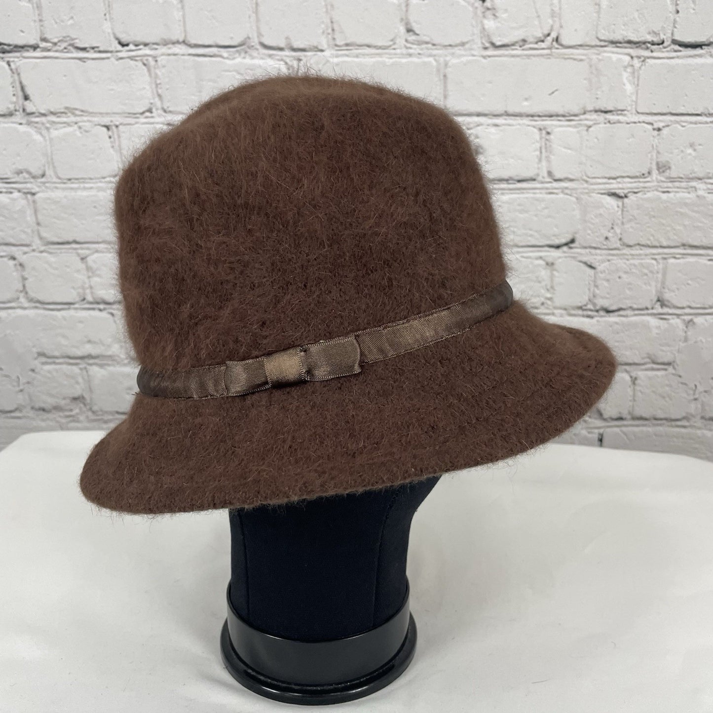 VTG Liz Claiborne Brown Soft Rabbit Hair Blend Bow Packable Cloche Hat