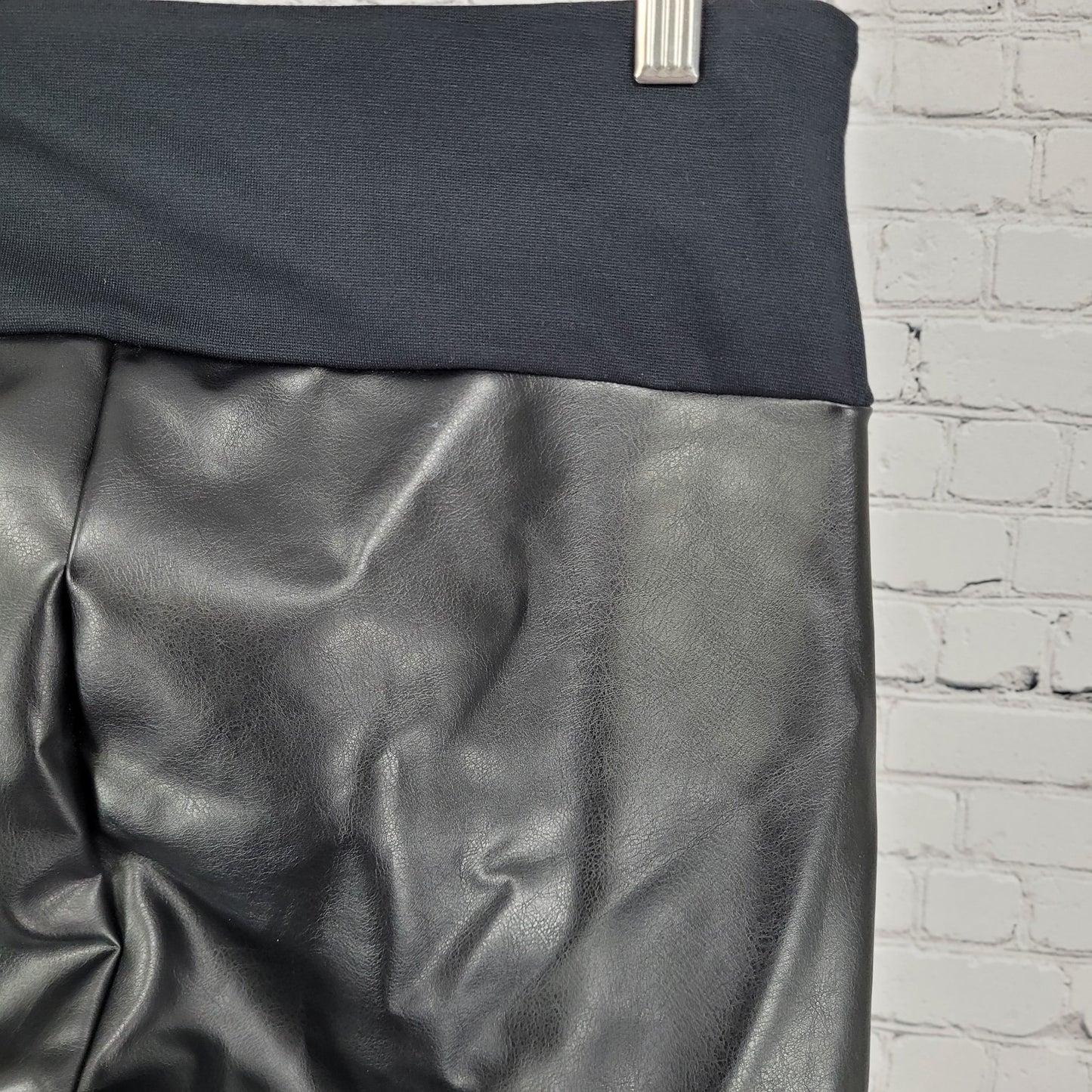 Assets Spanx Black Faux Leather Stretch Skinny Leggings Size XL (30x29.5)