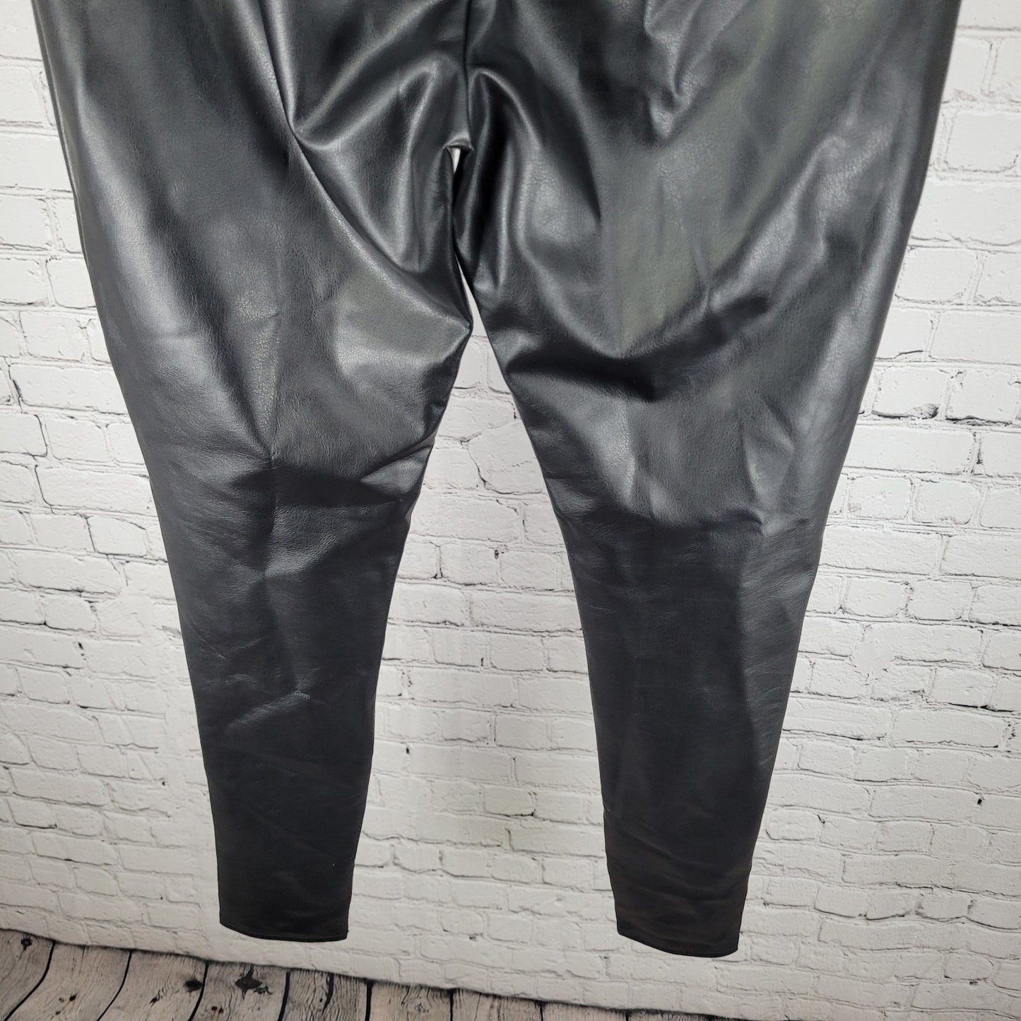 Assets Spanx Black Faux Leather Stretch Skinny Leggings Size XL (30x29.5)