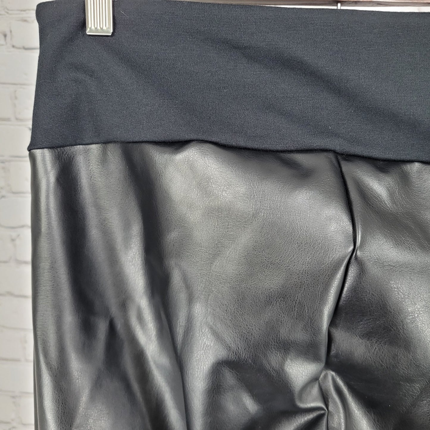 Assets Spanx Black Faux Leather Stretch Skinny Leggings Size XL (30x29.5)